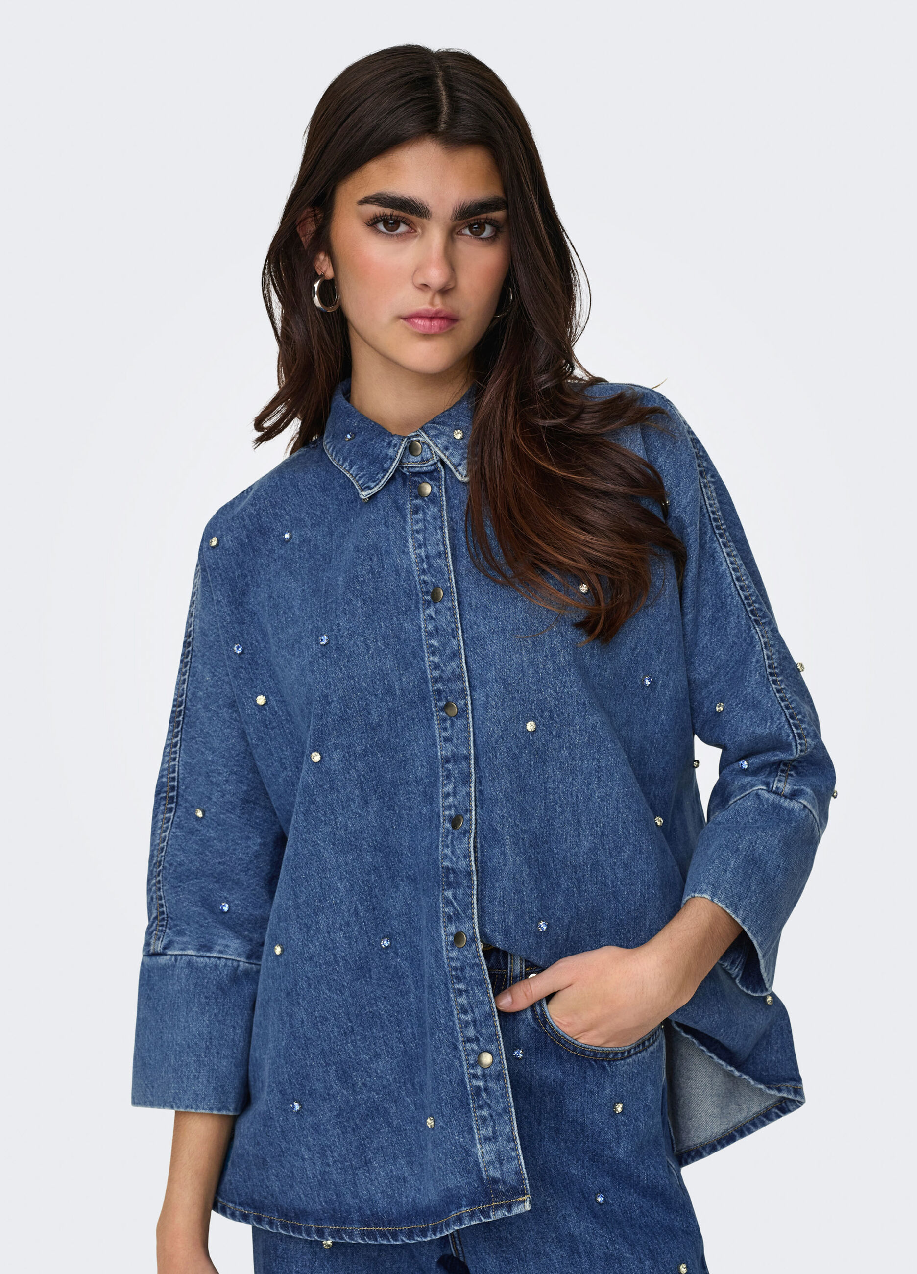 Camicia in denim con strass donna_3