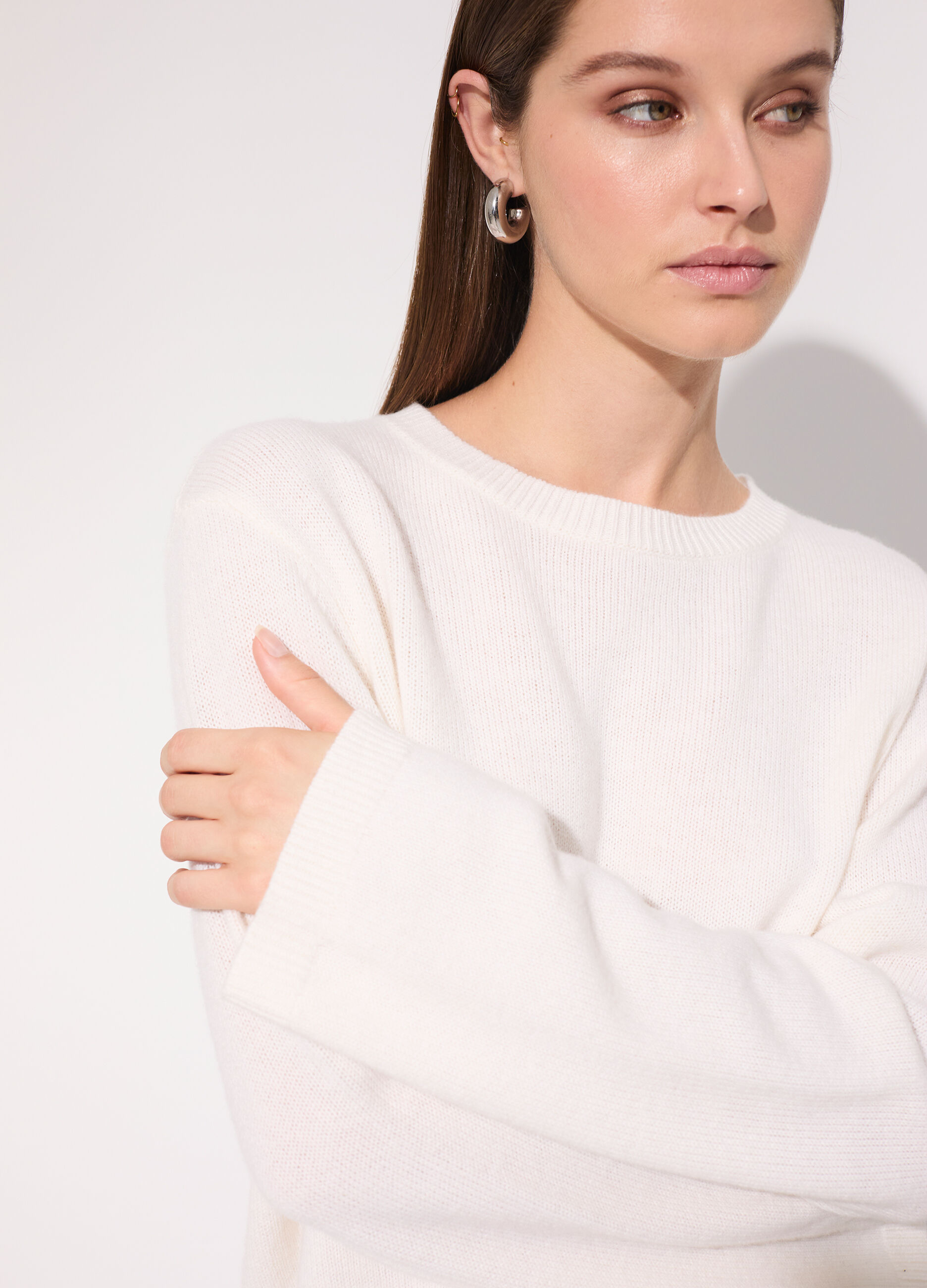 Maglione in pura lana a girocollo donna_3