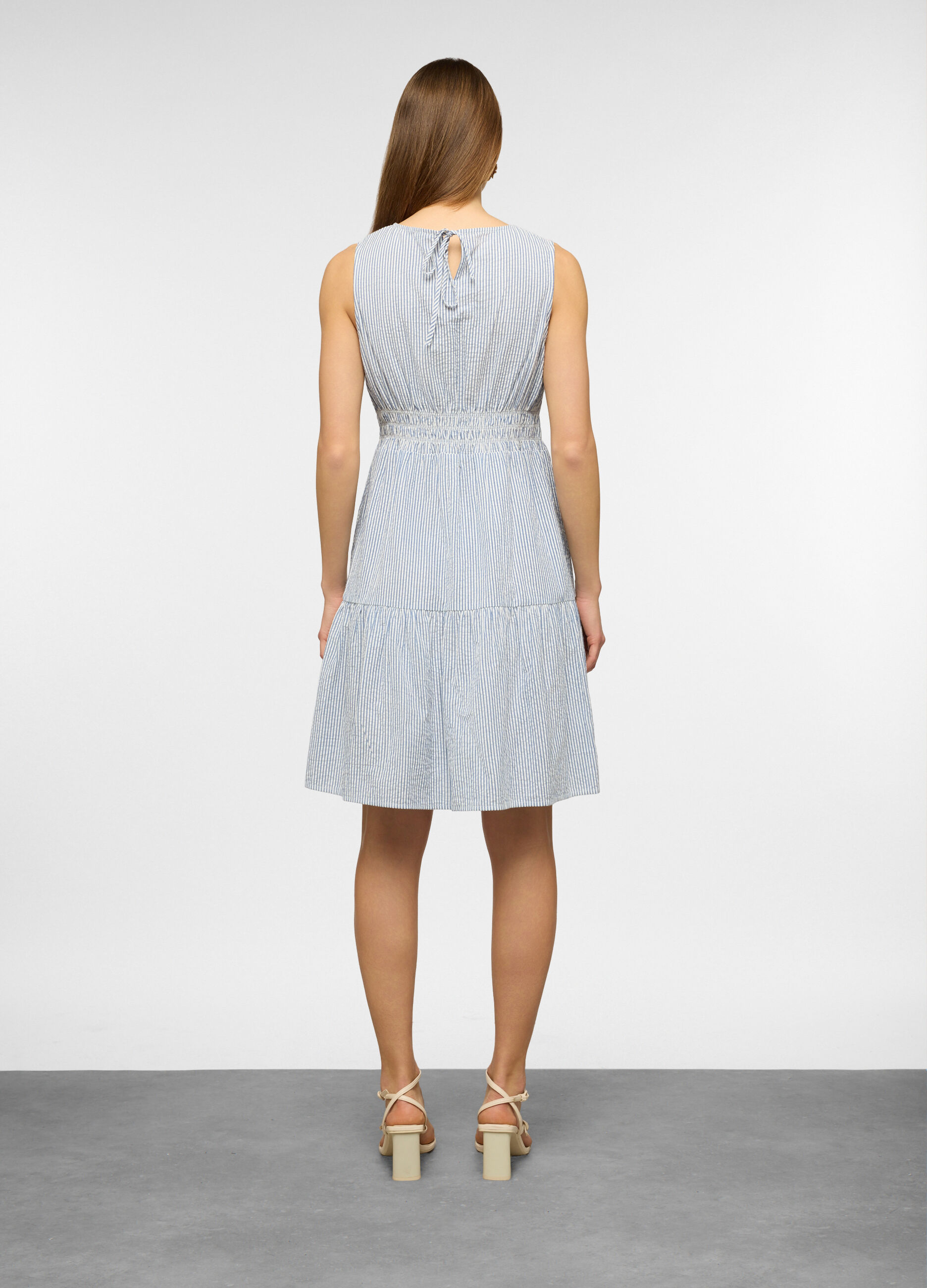 Vestito corto smanicato a girocollo fit regular in puro cotone donna_1