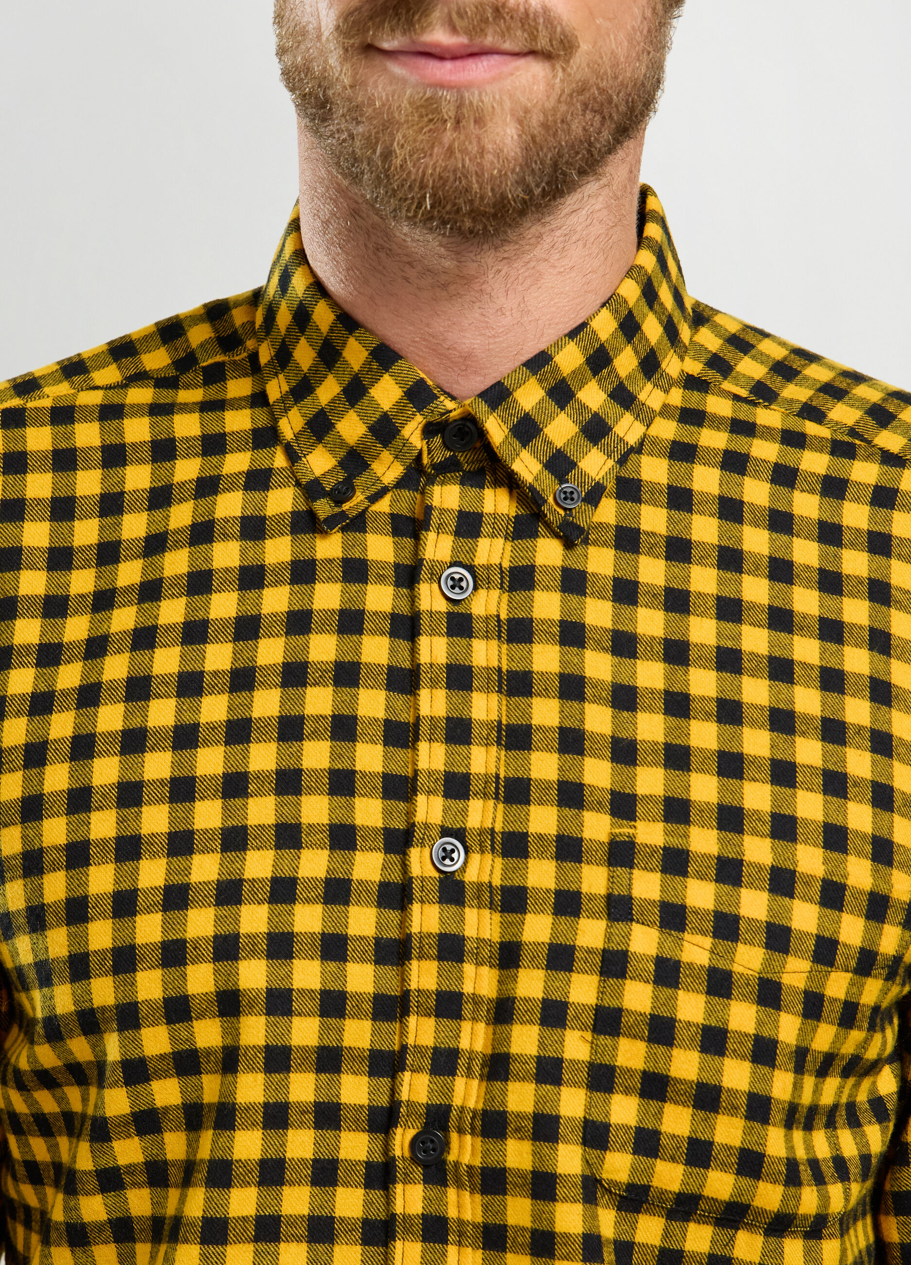 Camicia regular fit con colletto button down in flanella uomo_2