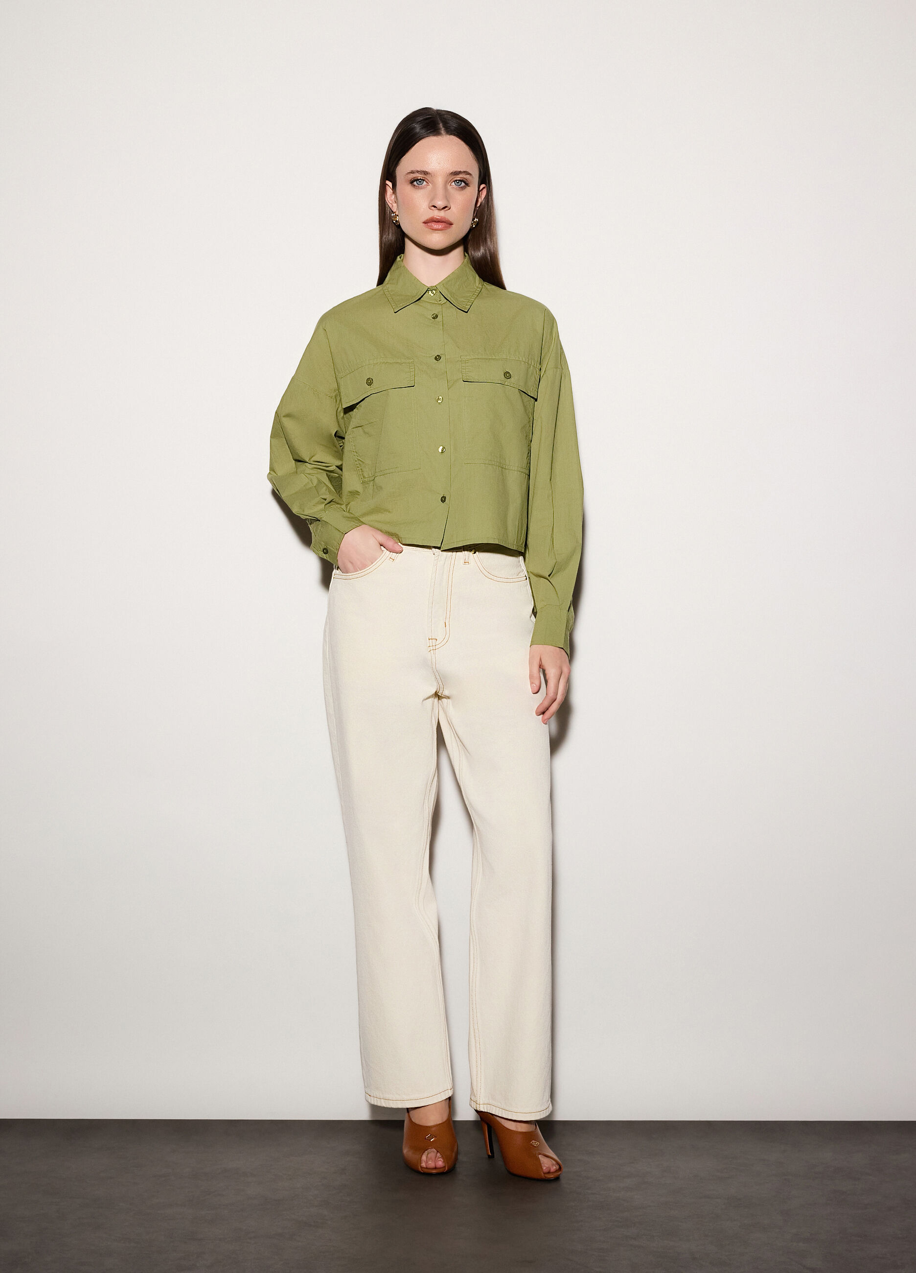 Camicia over fit colletto alla francese in popeline di puro cotone donna_0