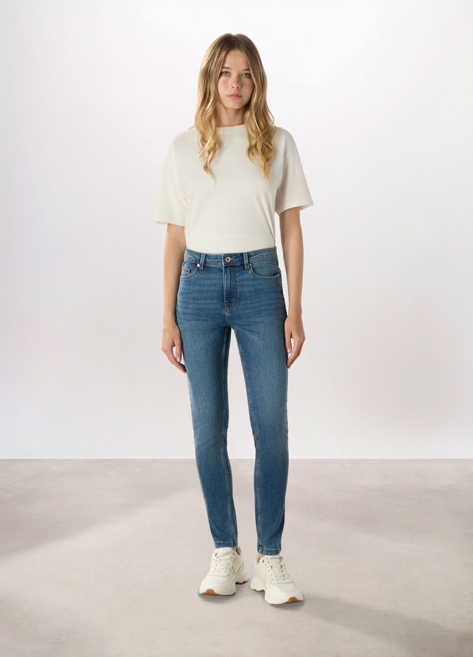 Pantaloni in cotone stretch donna_0