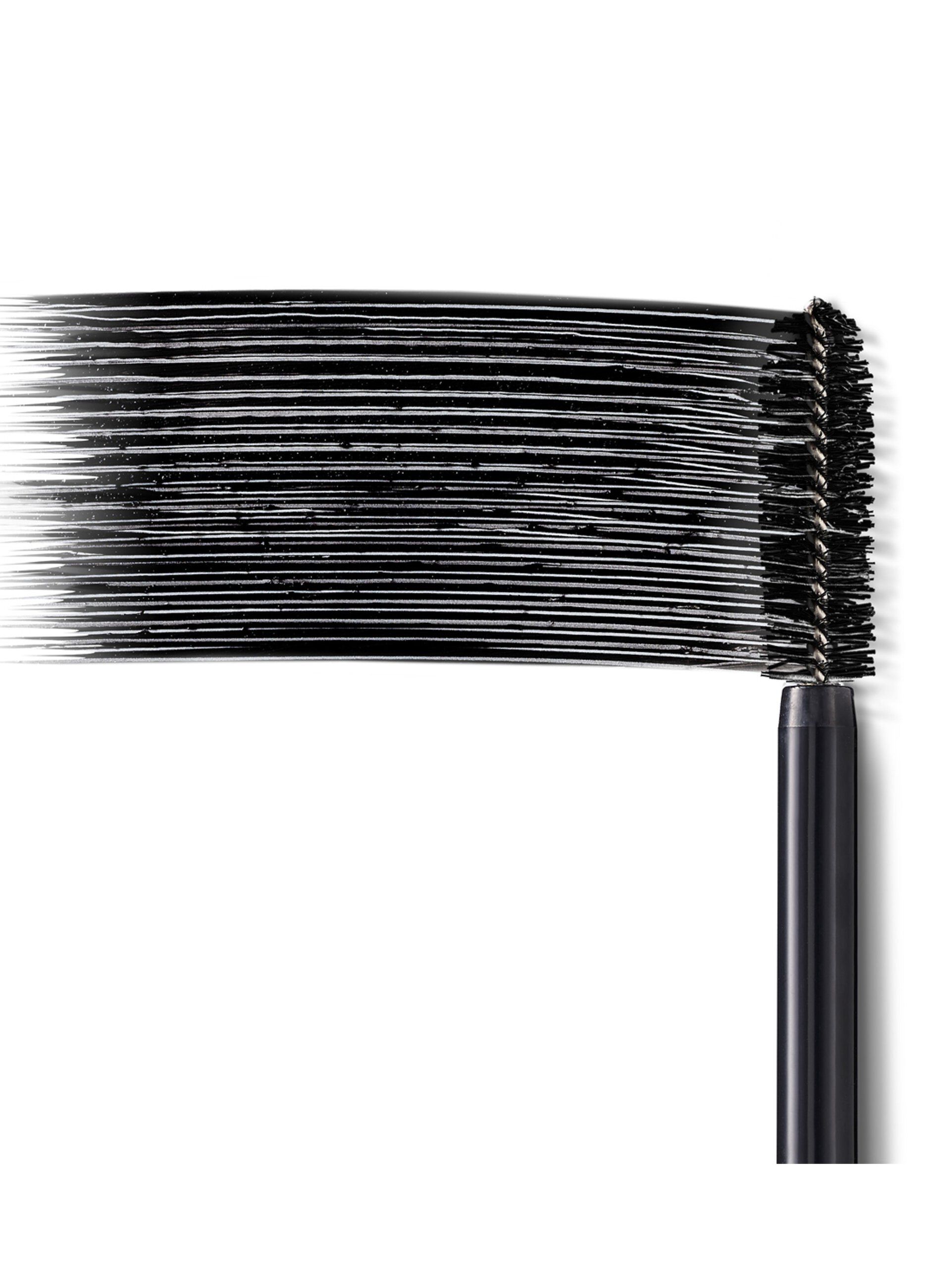 L'Oréal Paris Air Volume Mega Mascara Waterproof.