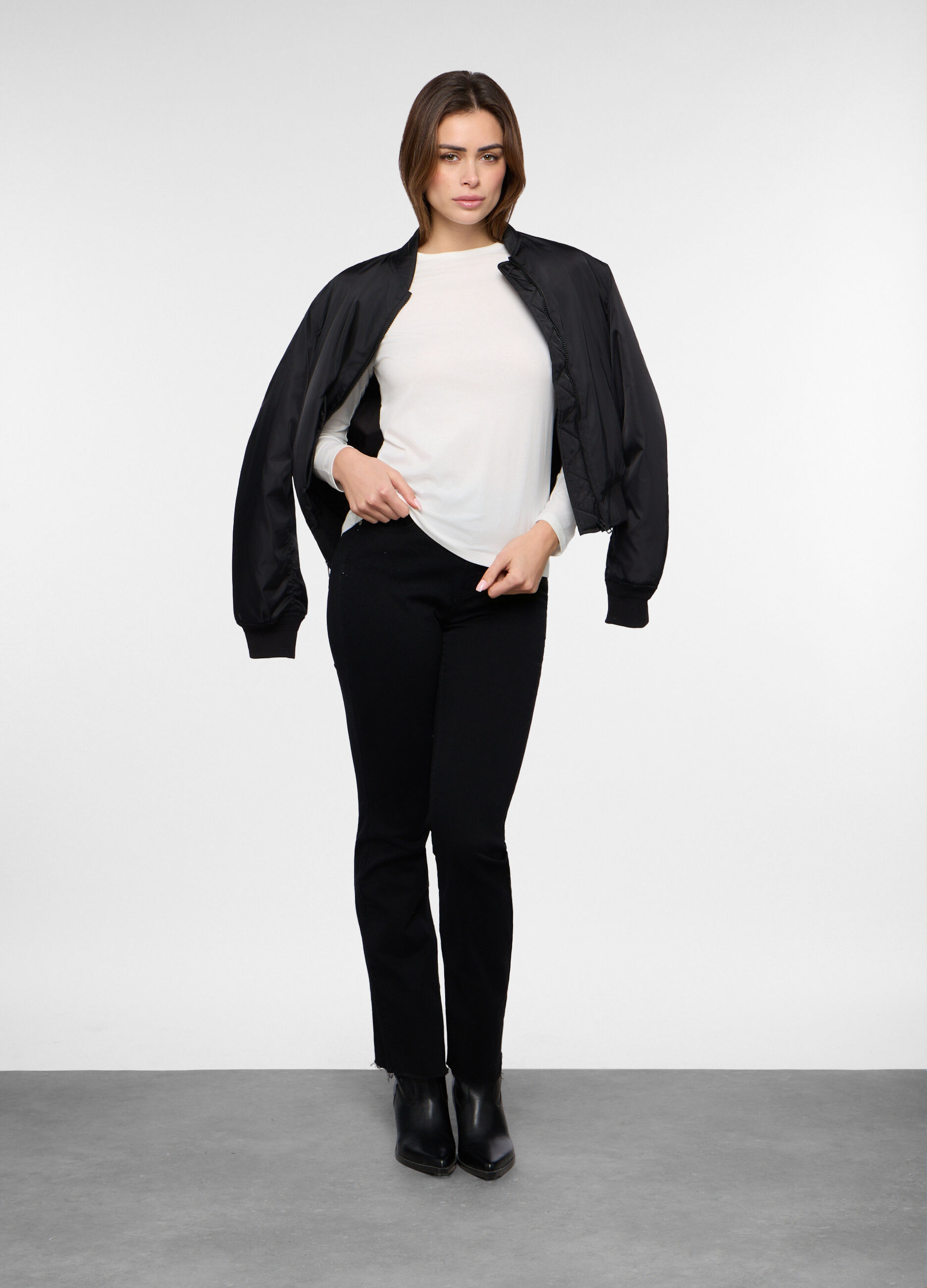 Pantaloni fit slim in twill di cotone stretch donna_2