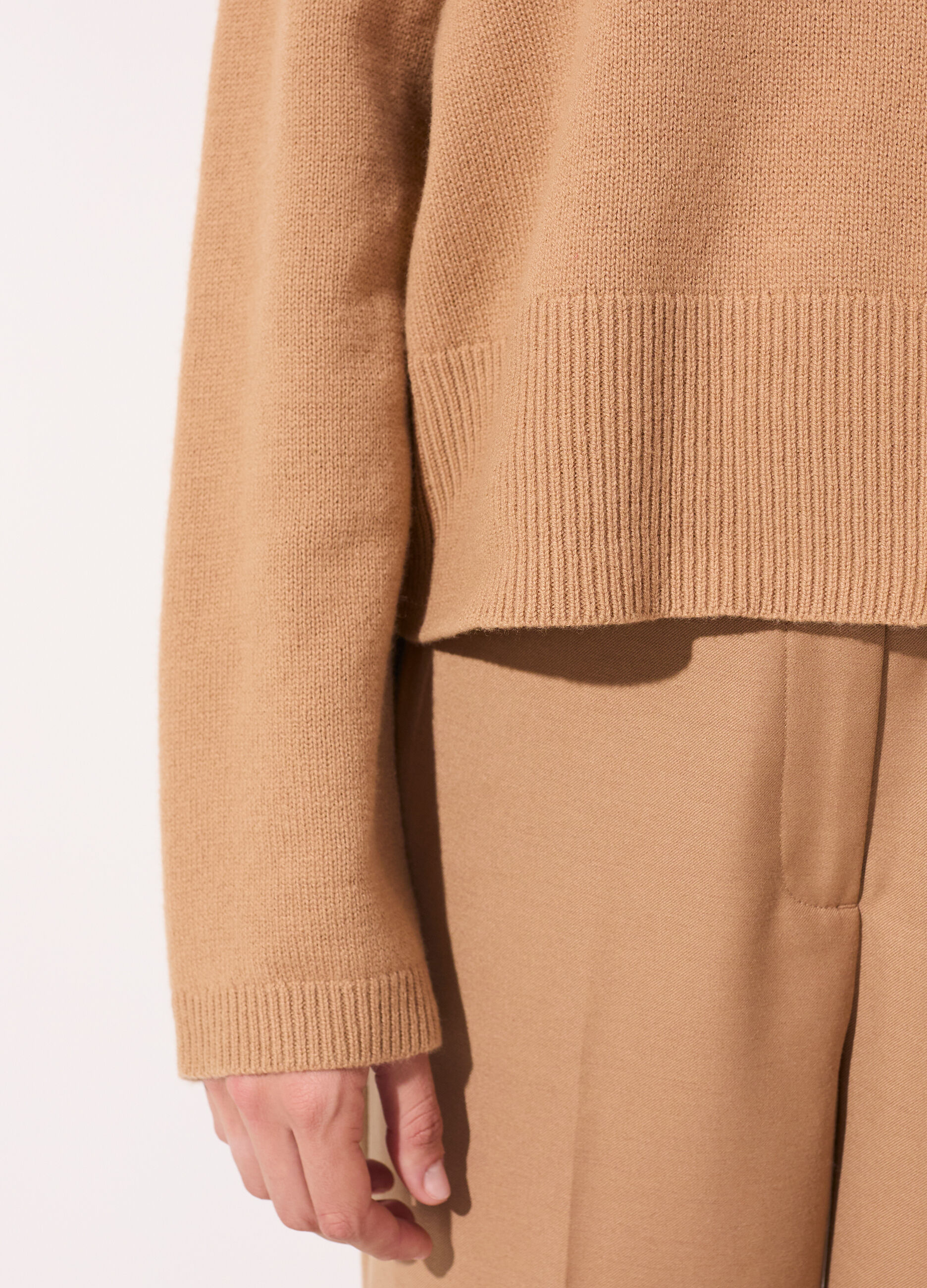 Maglione in pura lana a girocollo donna_3