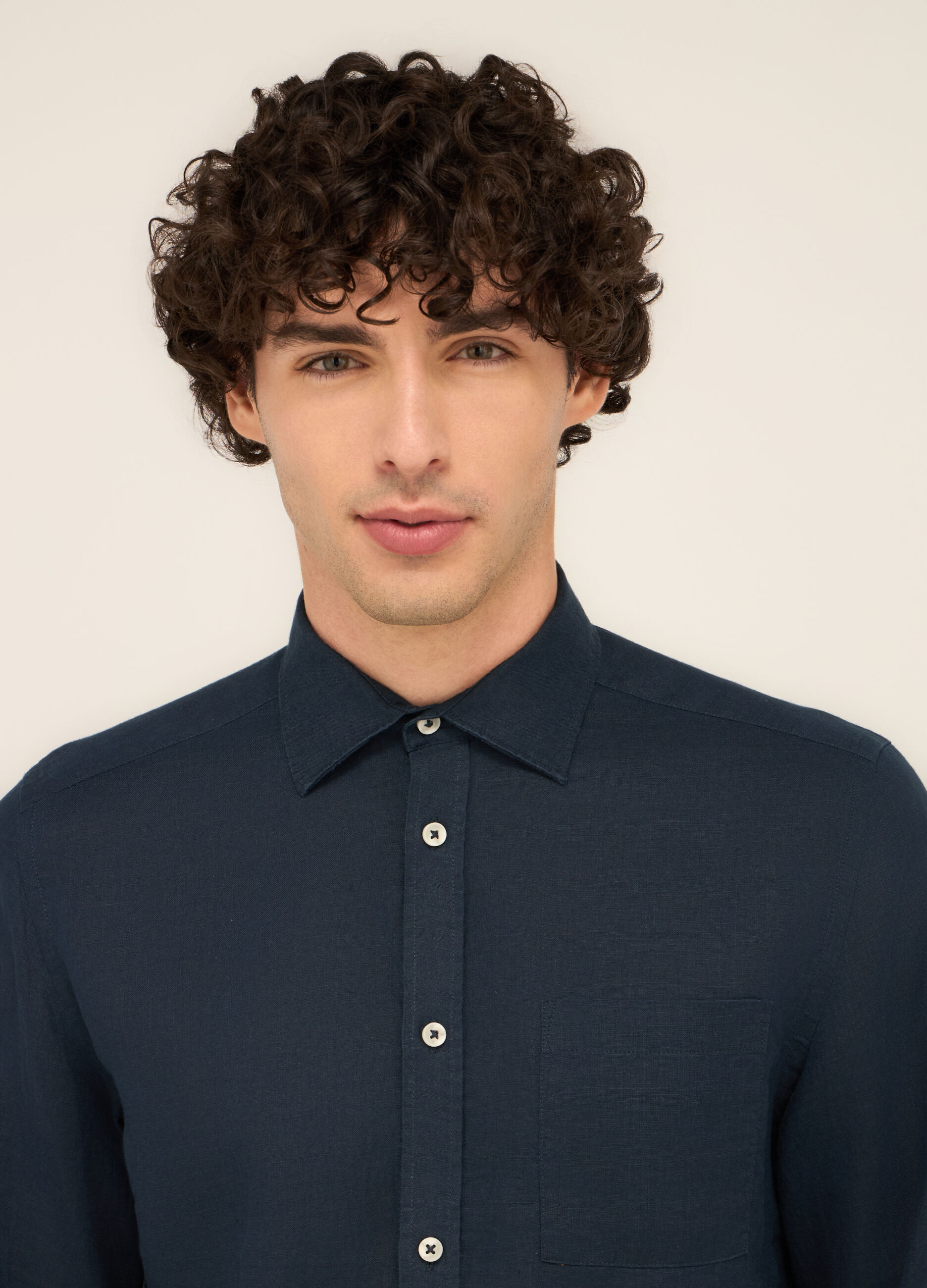 Camicia regular fit in puro lino uomo_2
