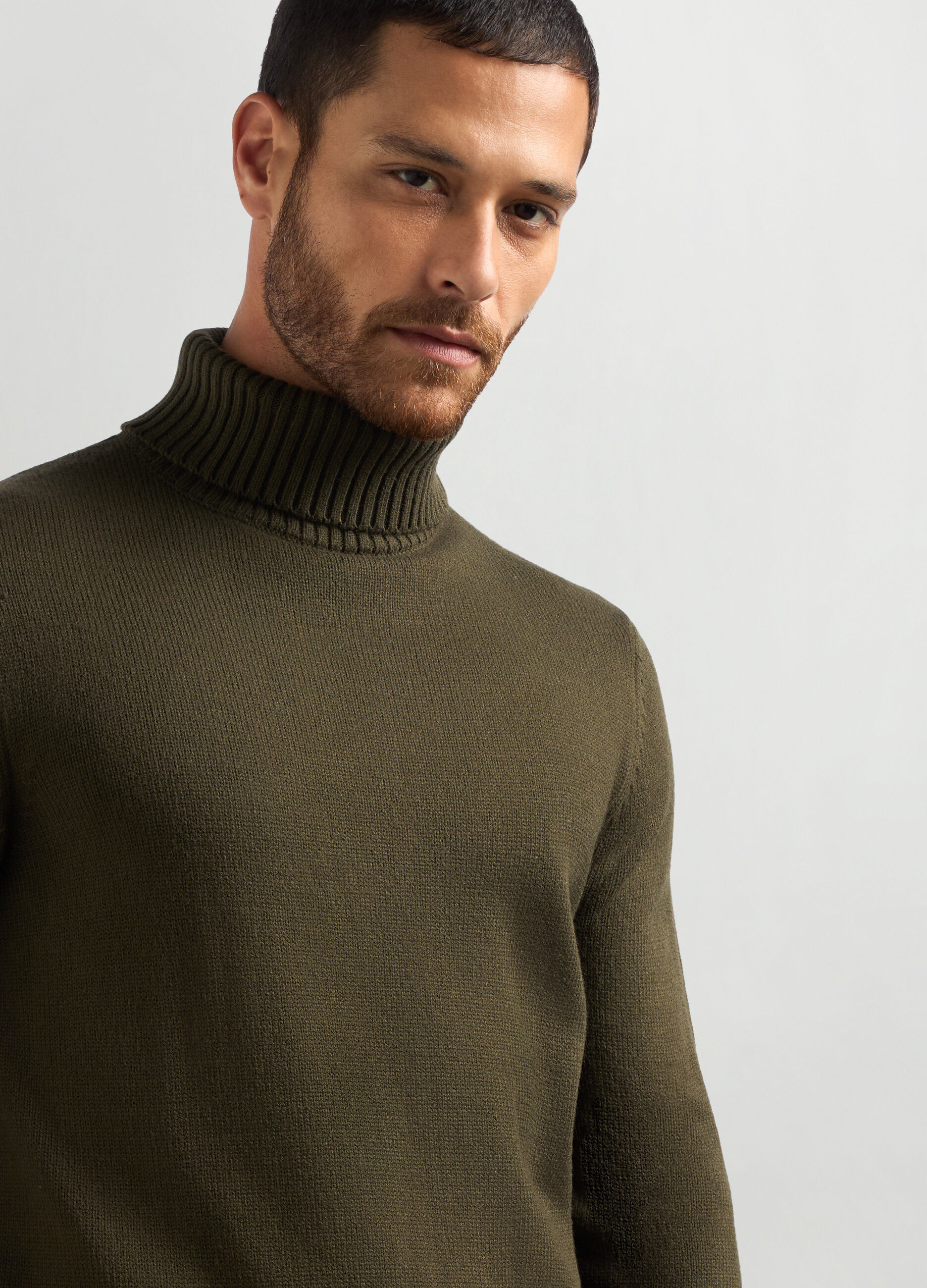 Maglione collo alto maglia rasata uomo_2