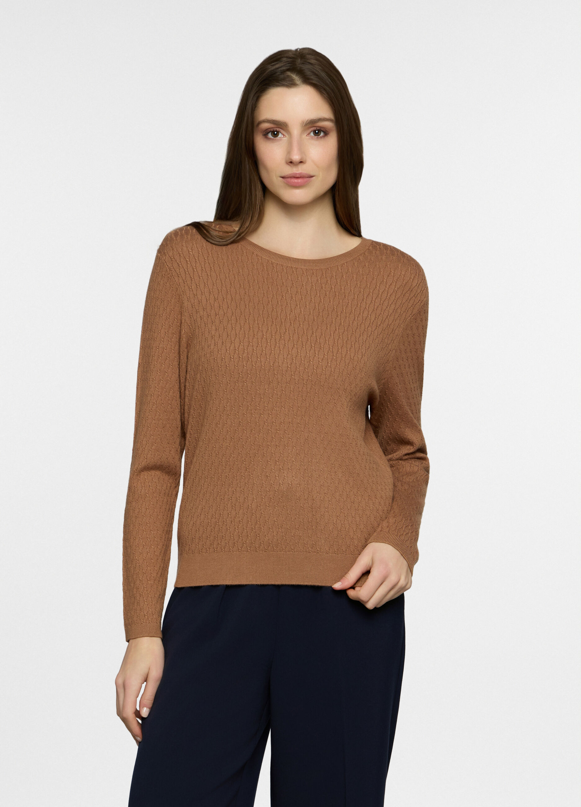 Maglia girocollo a treccia donna_0