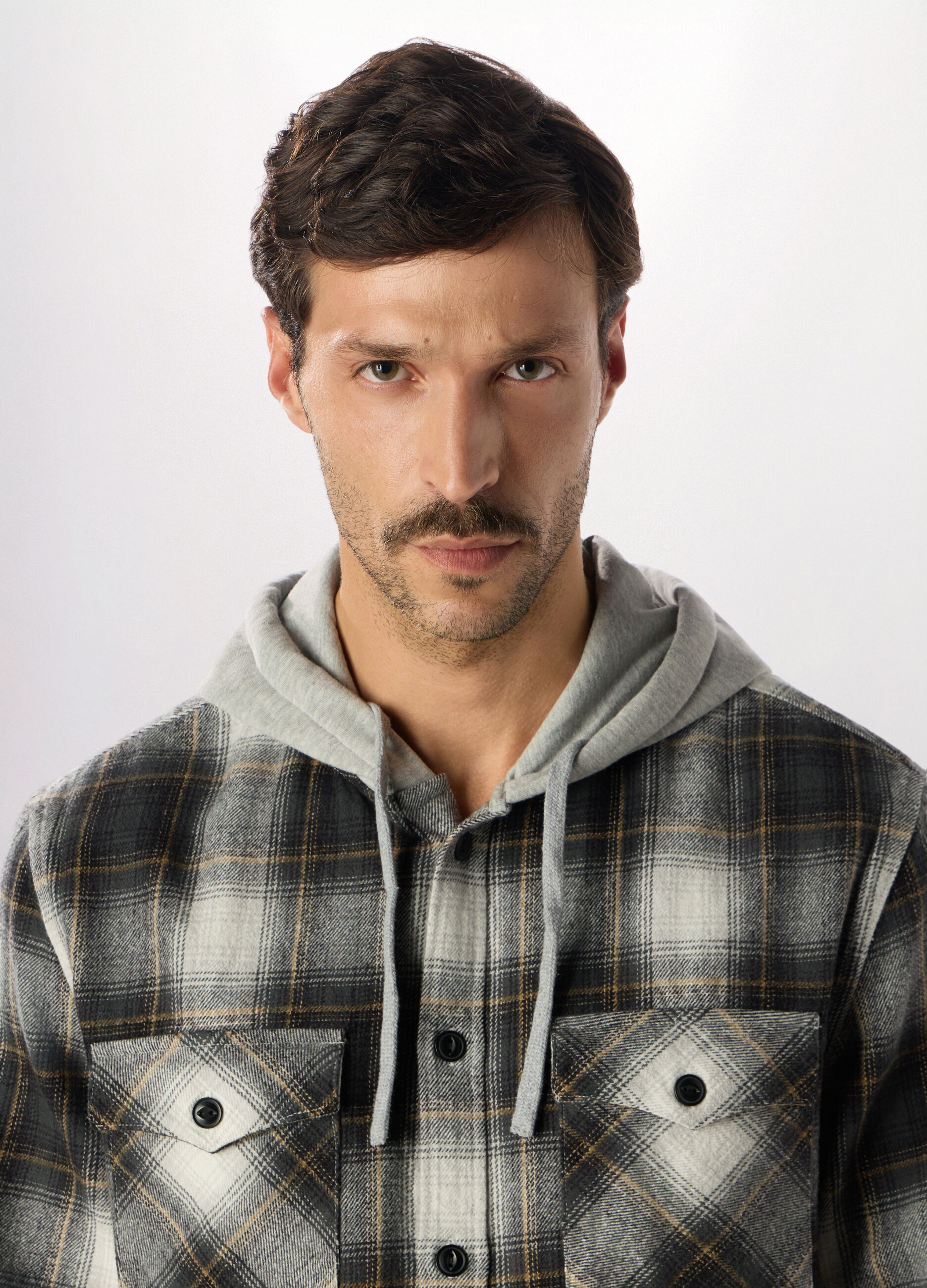 Camicia in flanella con cappuccio uomo_2