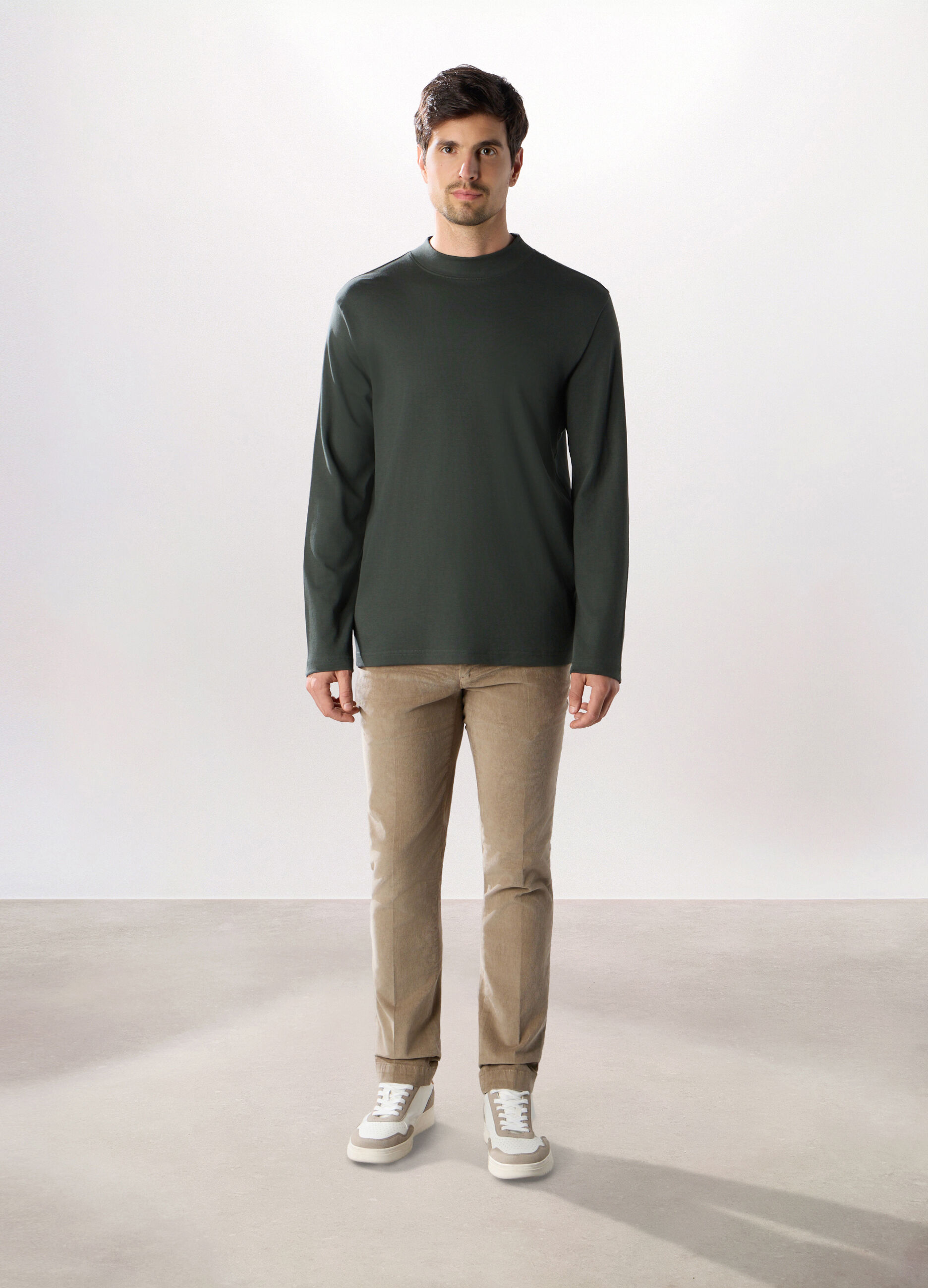 Pantalone chino in velluto di cotone stretch uomo_0