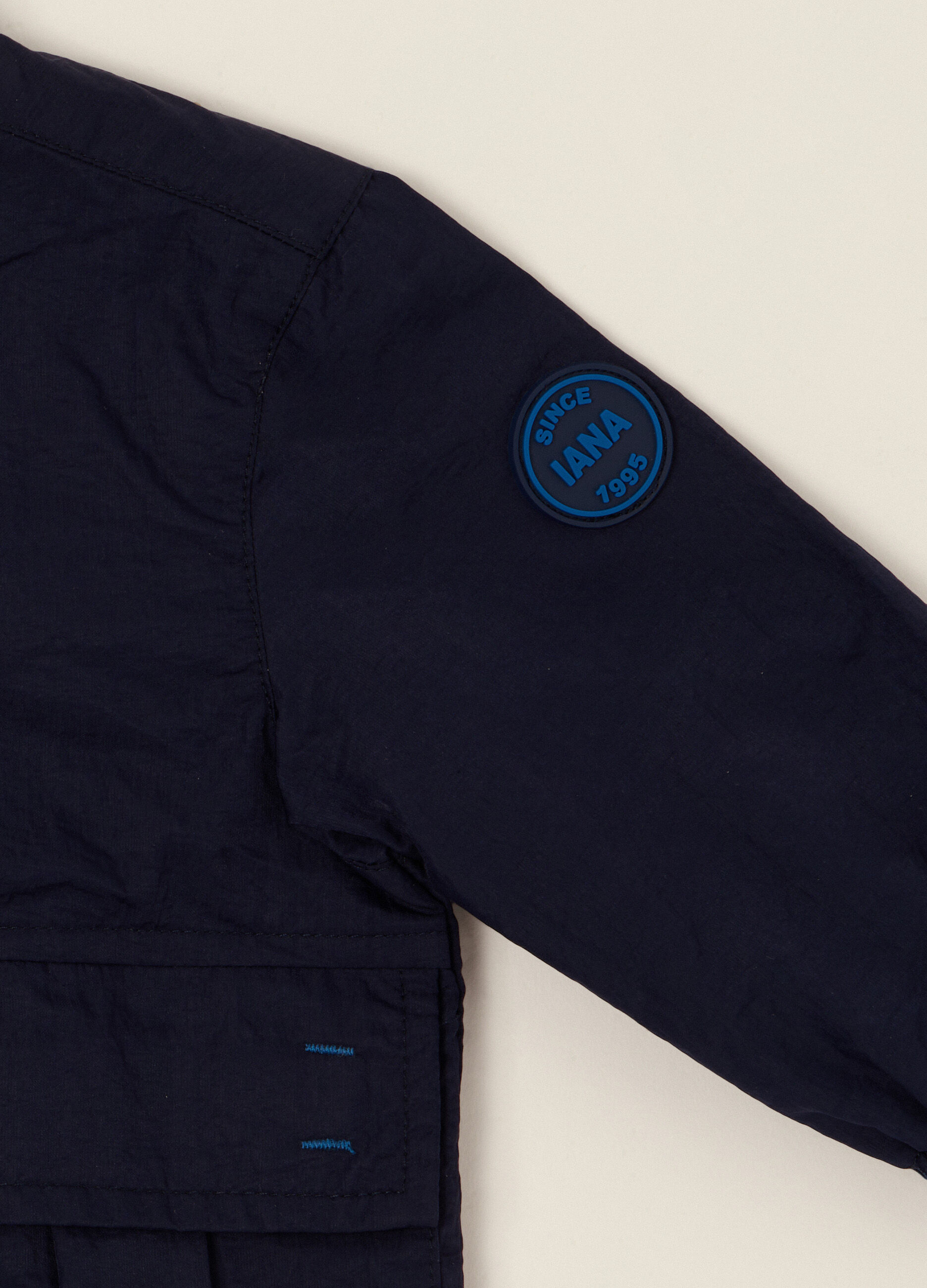 Giacca leggera blu per neonato con cappuccio_2