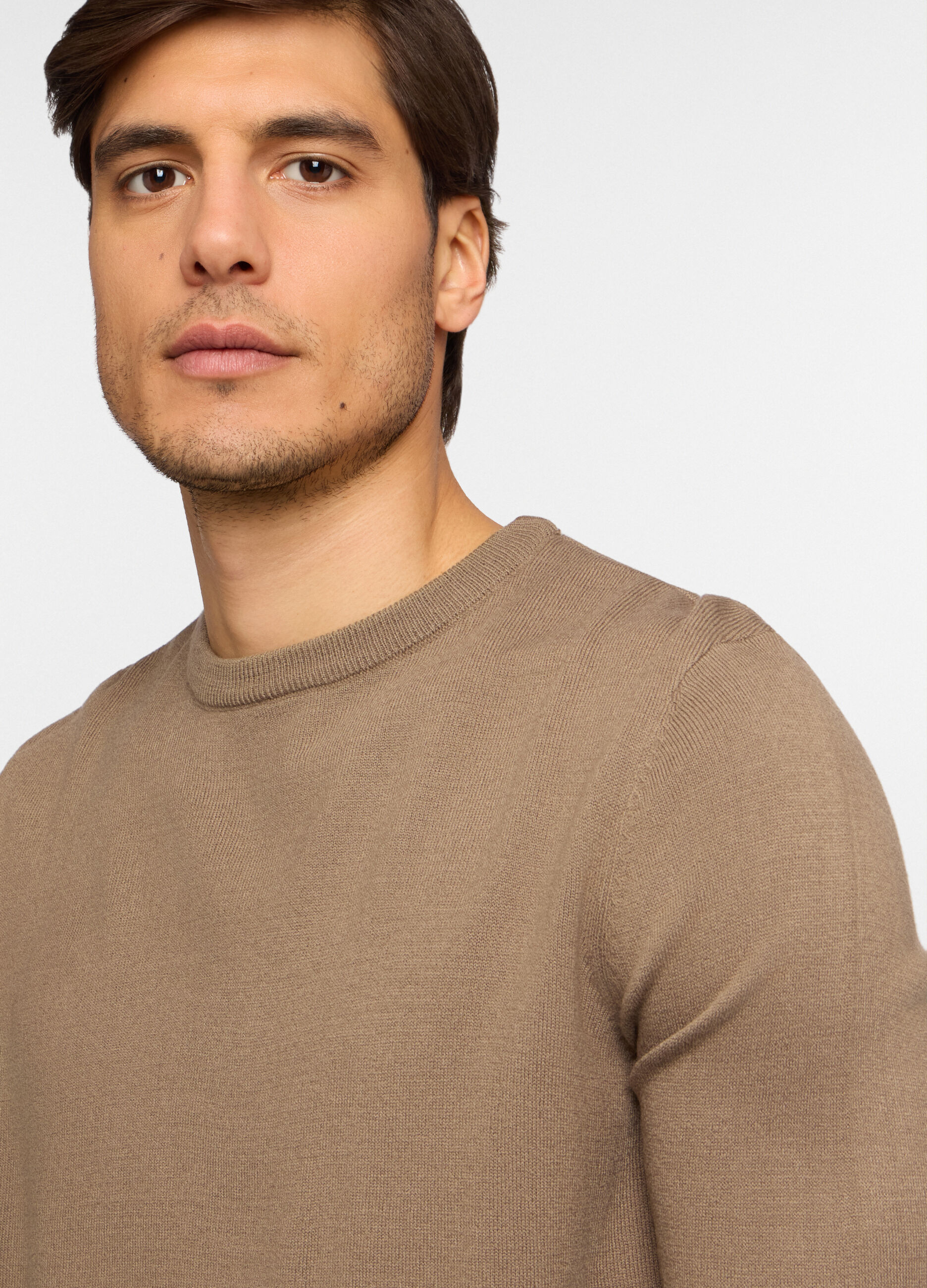 Maglione girocollo in maglia rasata uomo_2