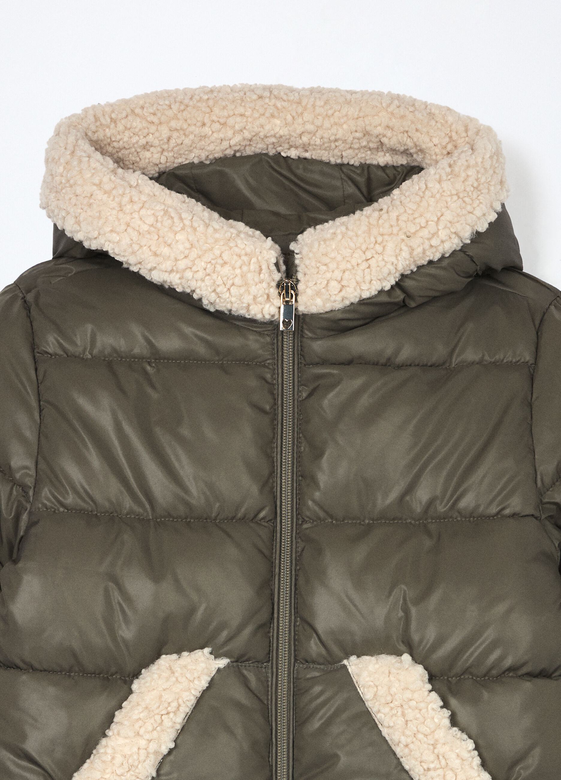 Giubbino imbottito con cappuccio bambina_2