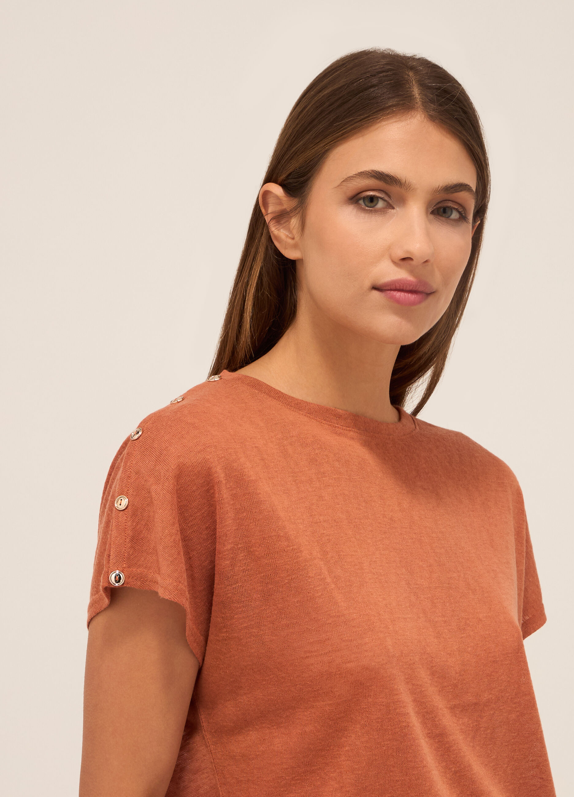 T-shirt con bottoni donna_2