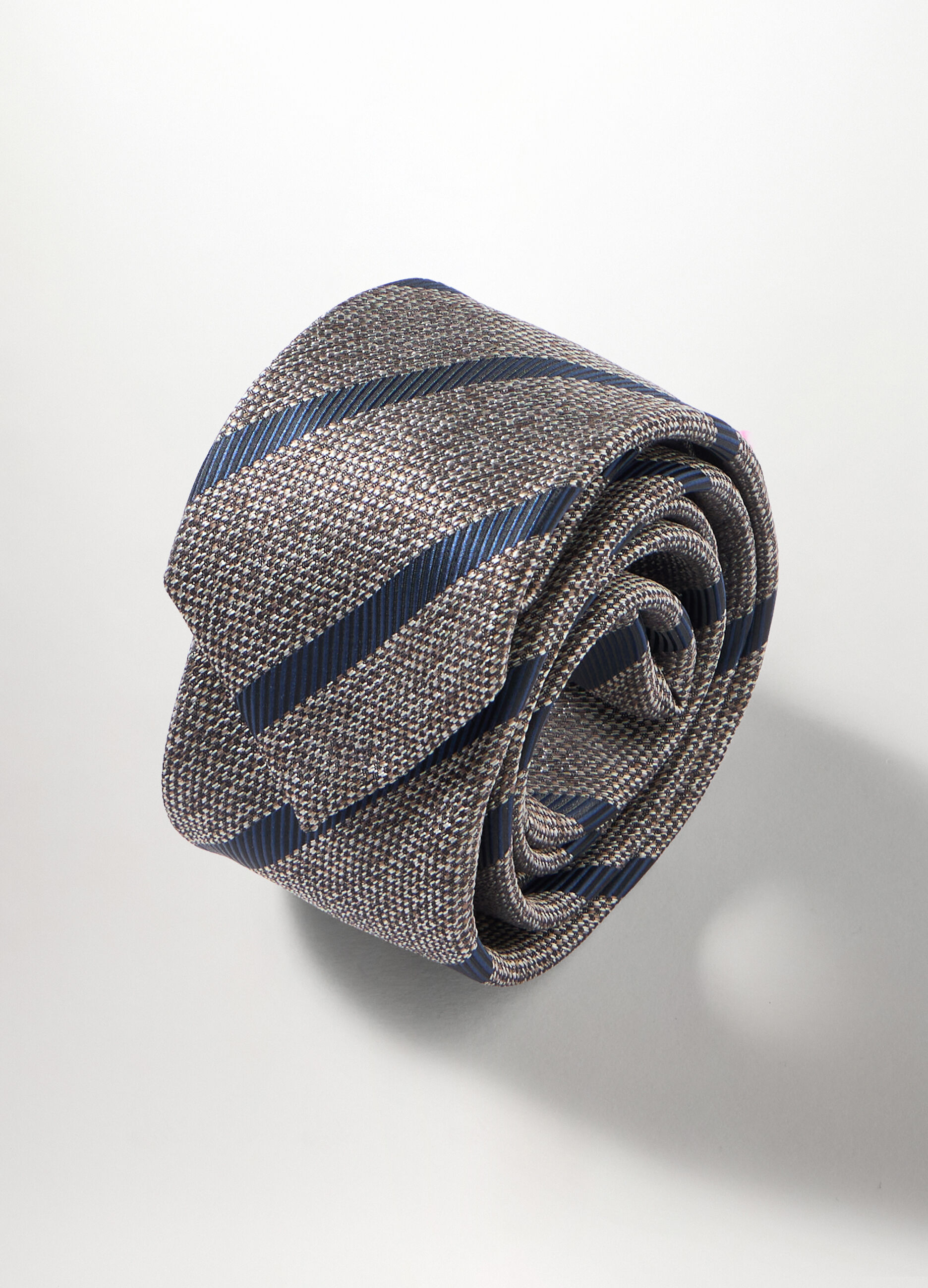 Cravatta con motivo a righe uomo_1