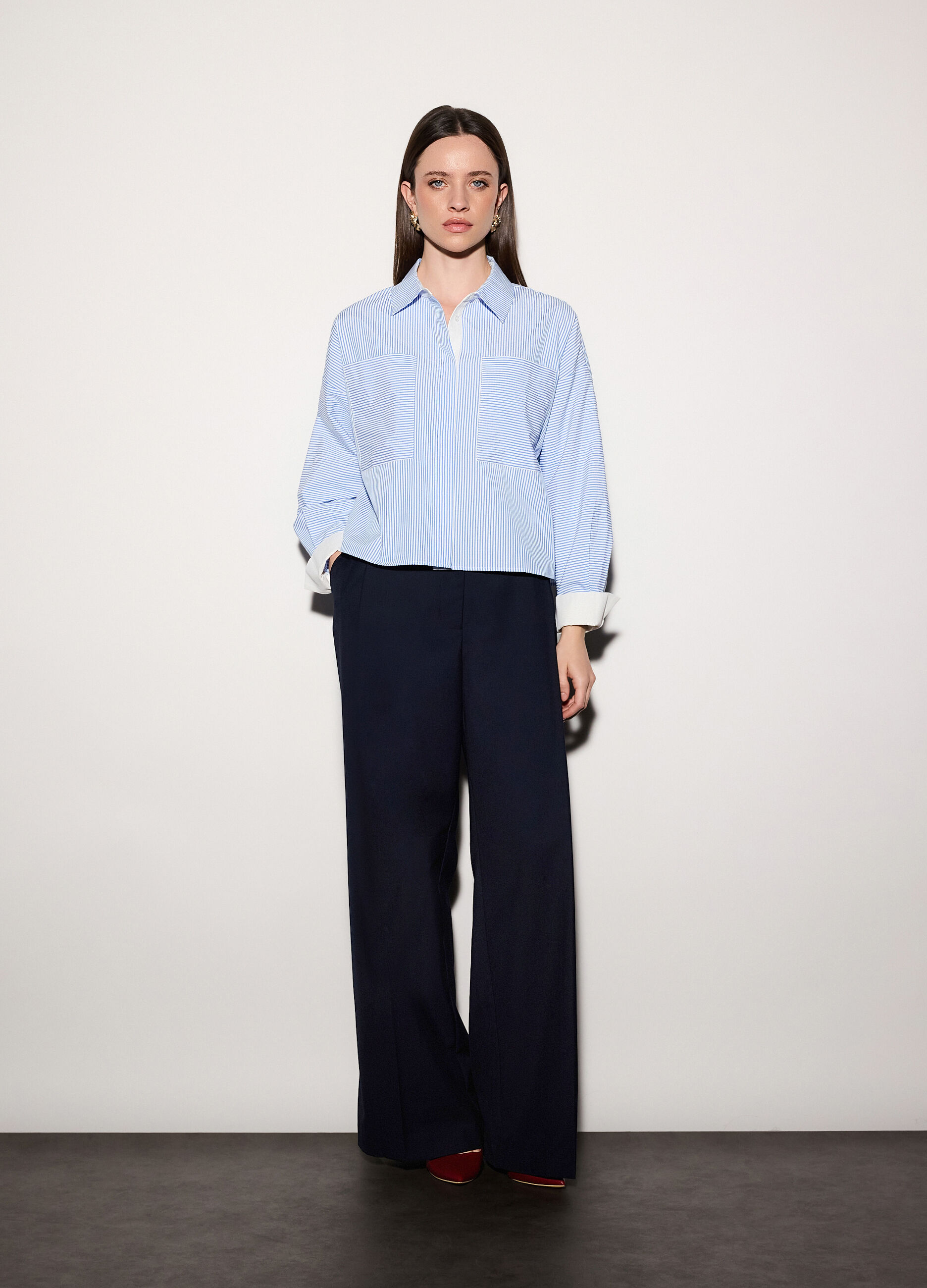 Camicia cropped over fit con collo alla francese donna_0