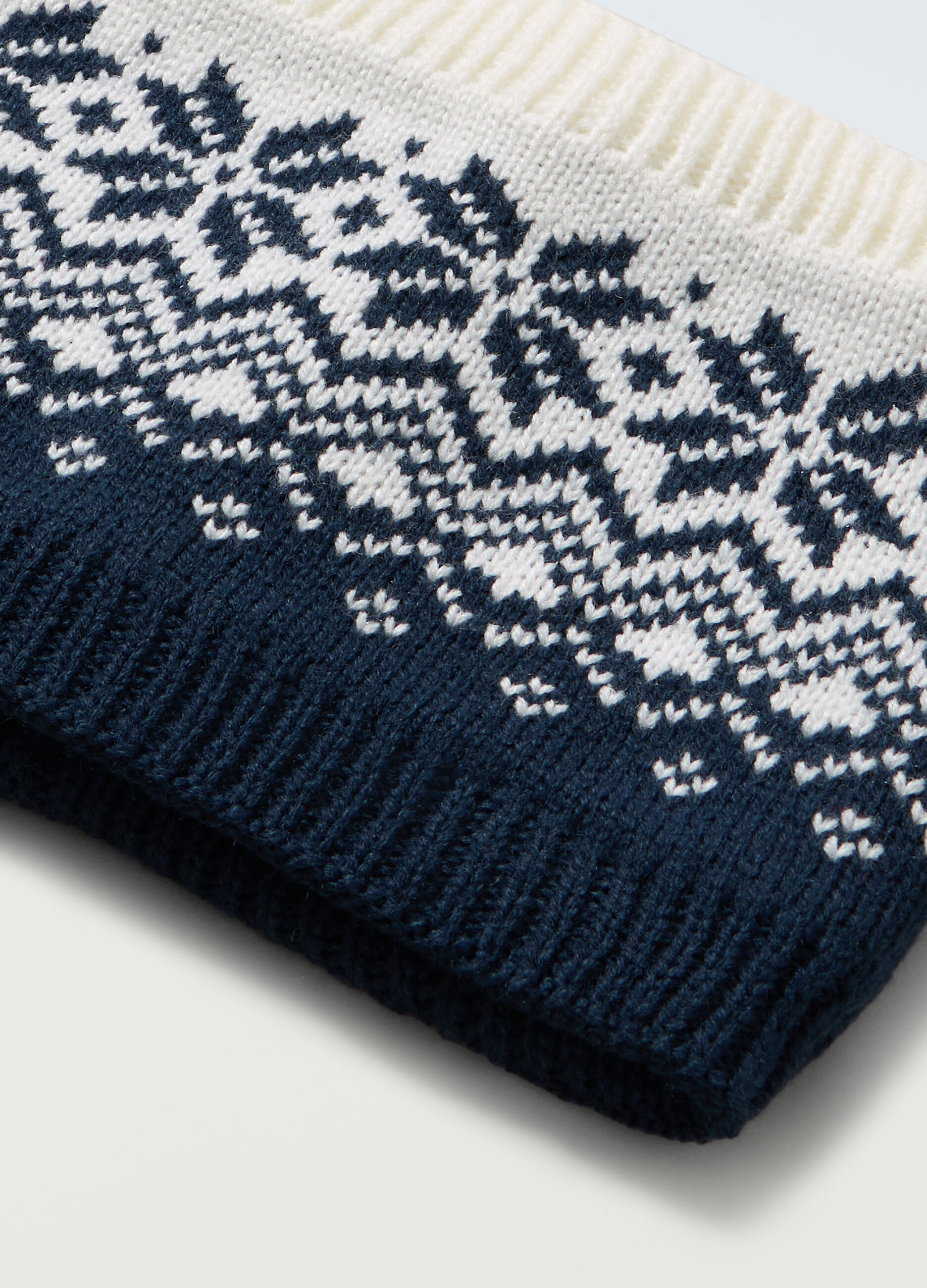 Scaldacollo tricot con lavorazione jacquard _1