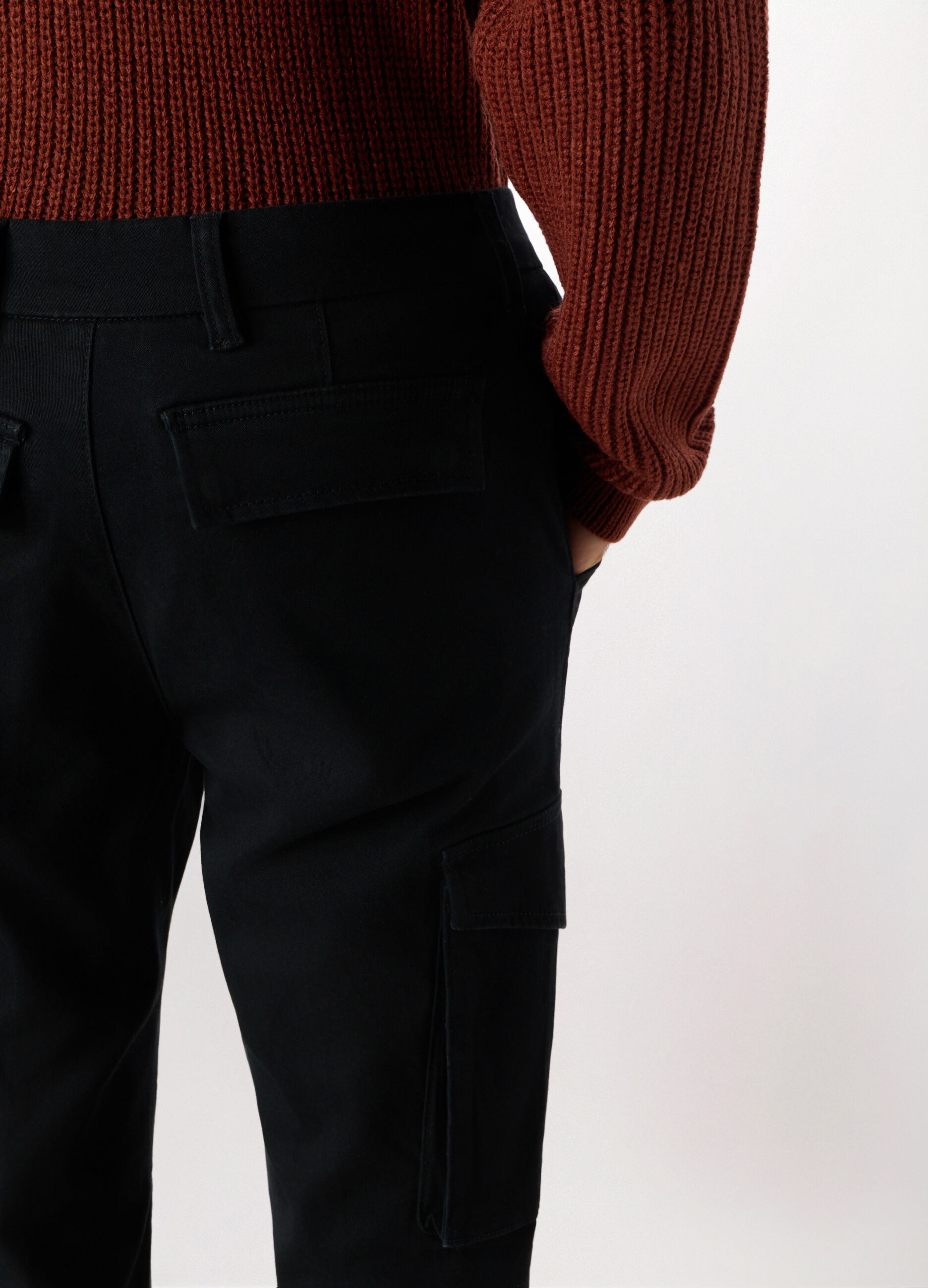 Pantalone cargo slim fit in cotone stretch_2