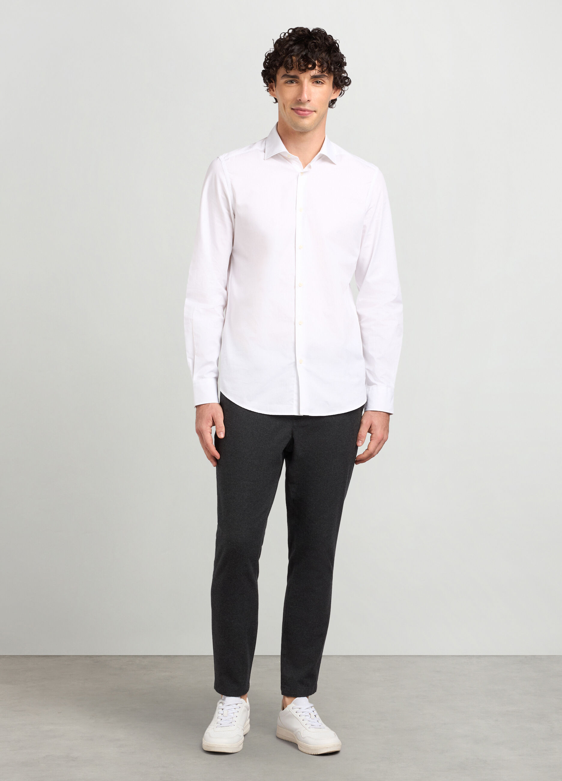 Pantaloni chino slim fit in twill di cotone stretch_0