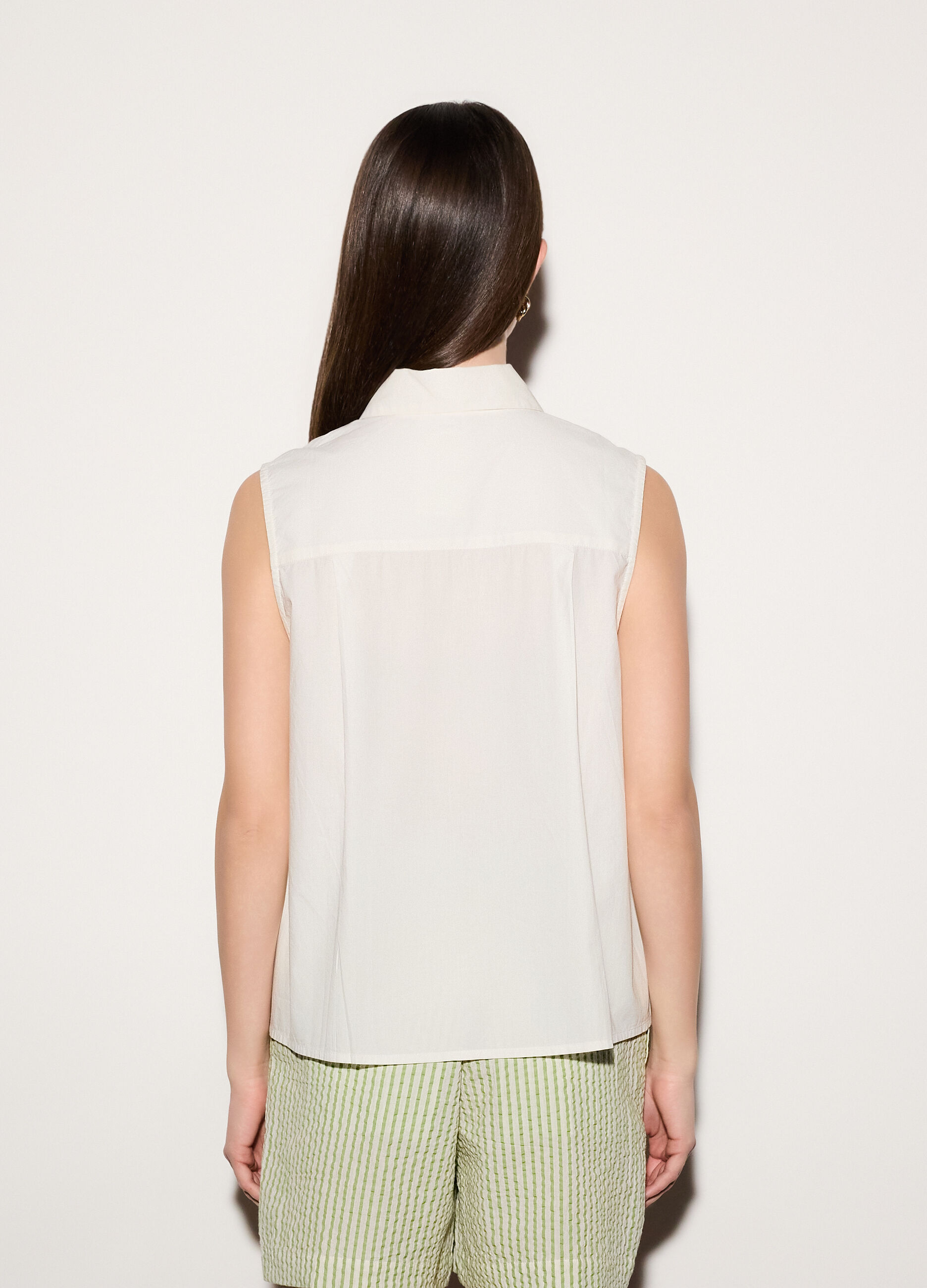 Camicia regular fit con colletto alla francese in popeline di puro cotone donna_2