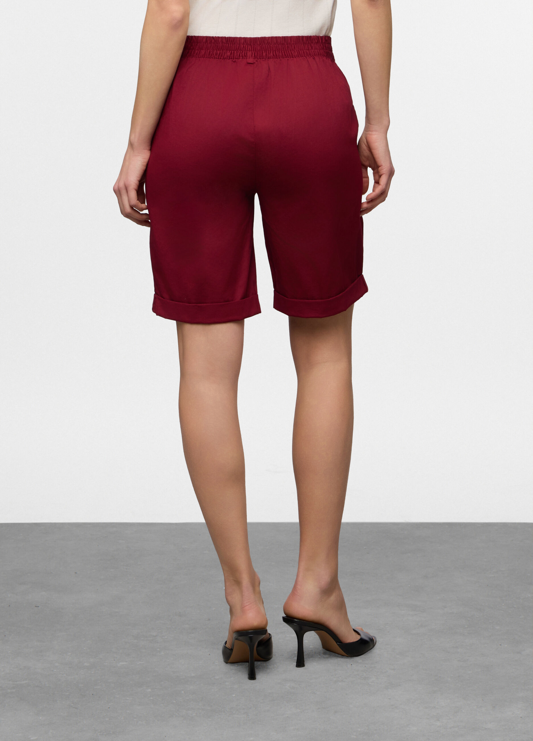Bermuda fit straight in twill di cotone stretch donna_1