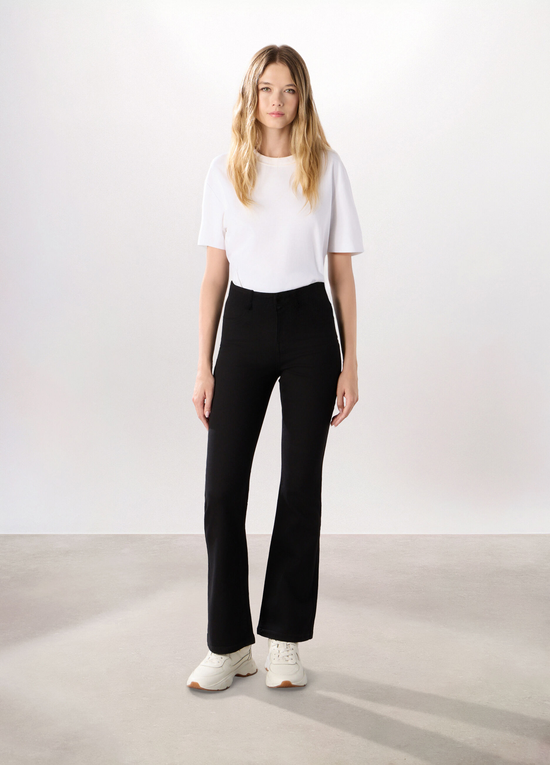Pantaloni in denim misto cotone donna_0