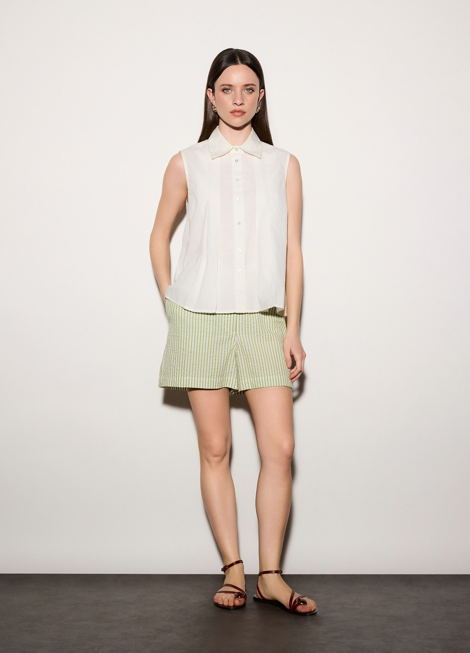 Camicia regular fit con colletto alla francese in popeline di puro cotone donna_0