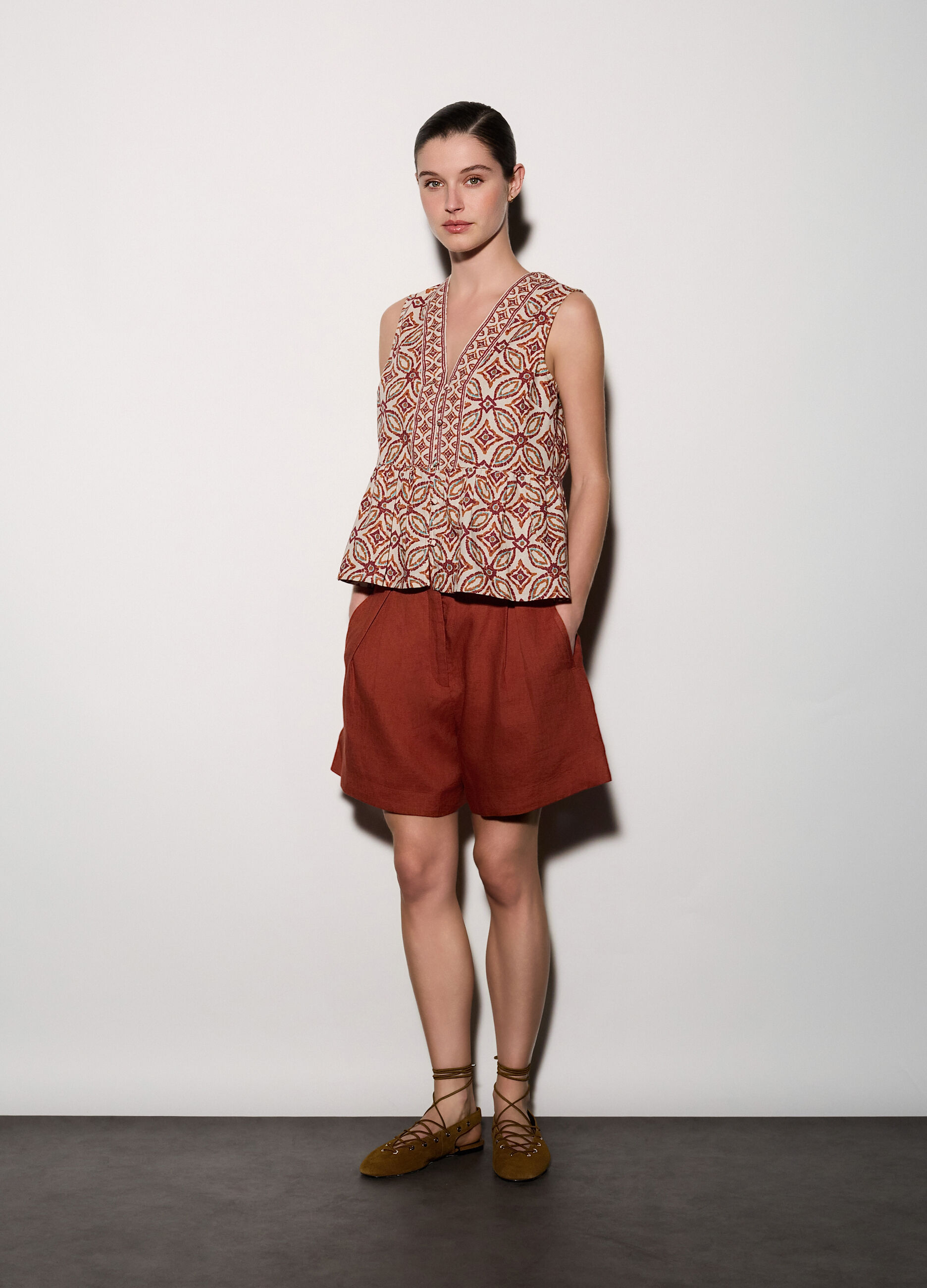 Top con scollo a V misto lino donna_0