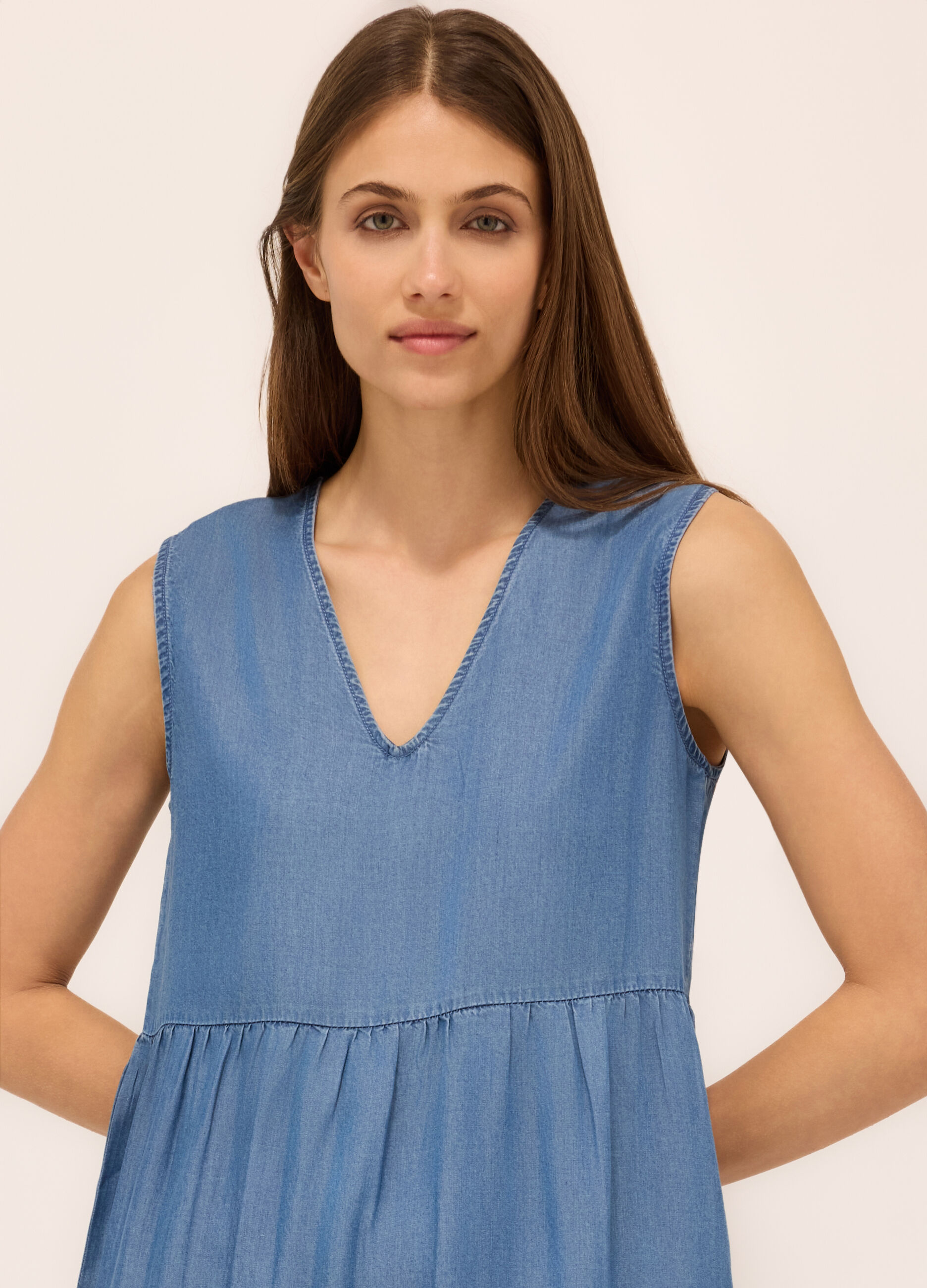 Vestito corto a balze in pura lyocell donna_2