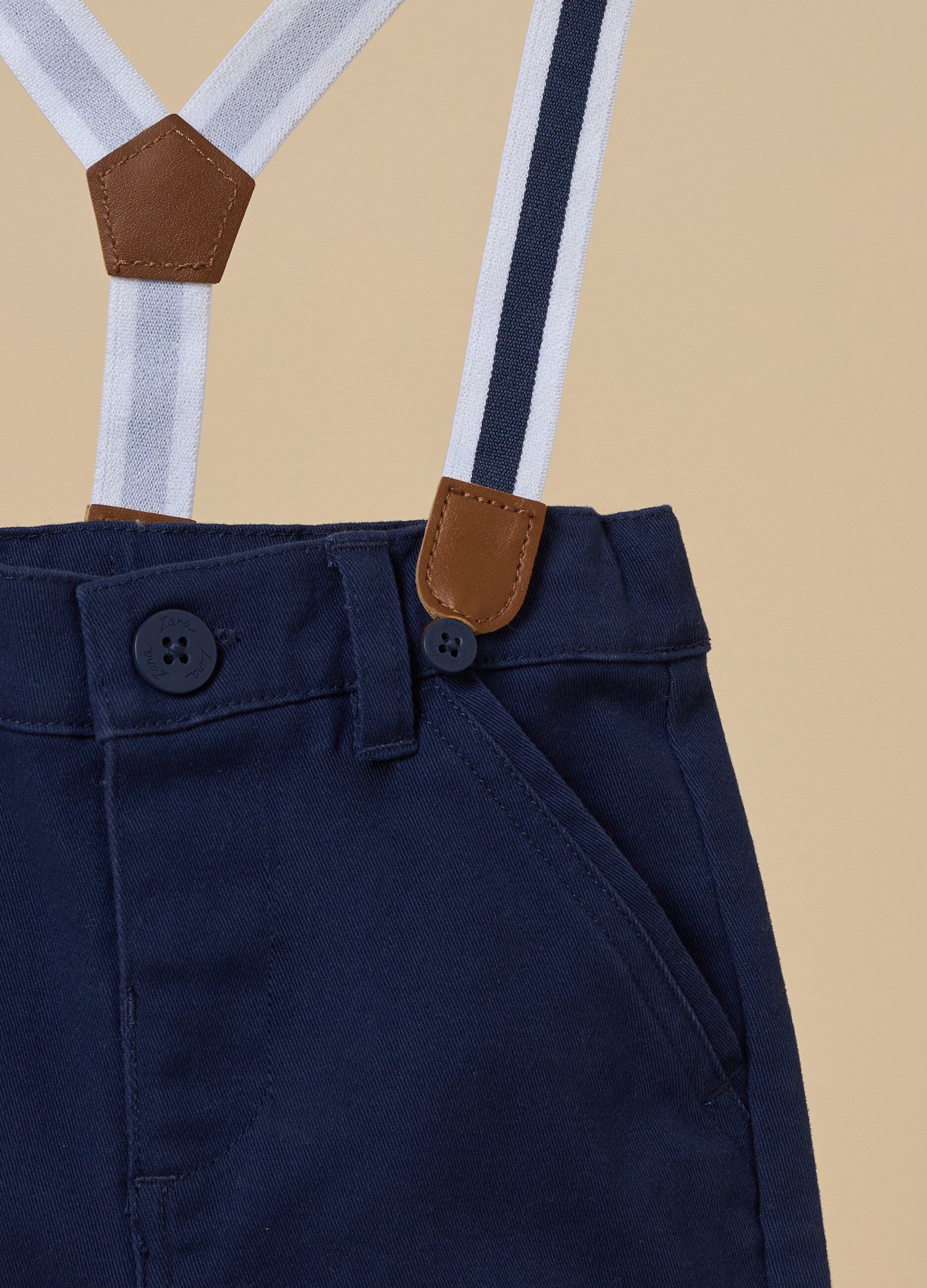 Pantaloni IANA in cotone stretch con bretelle neonato_1