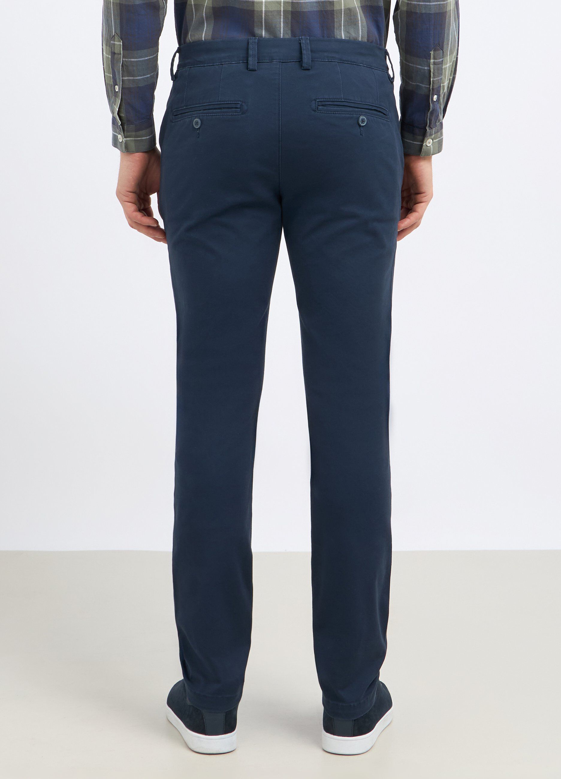 Pantaloni chino in cotone stretch uomo_1