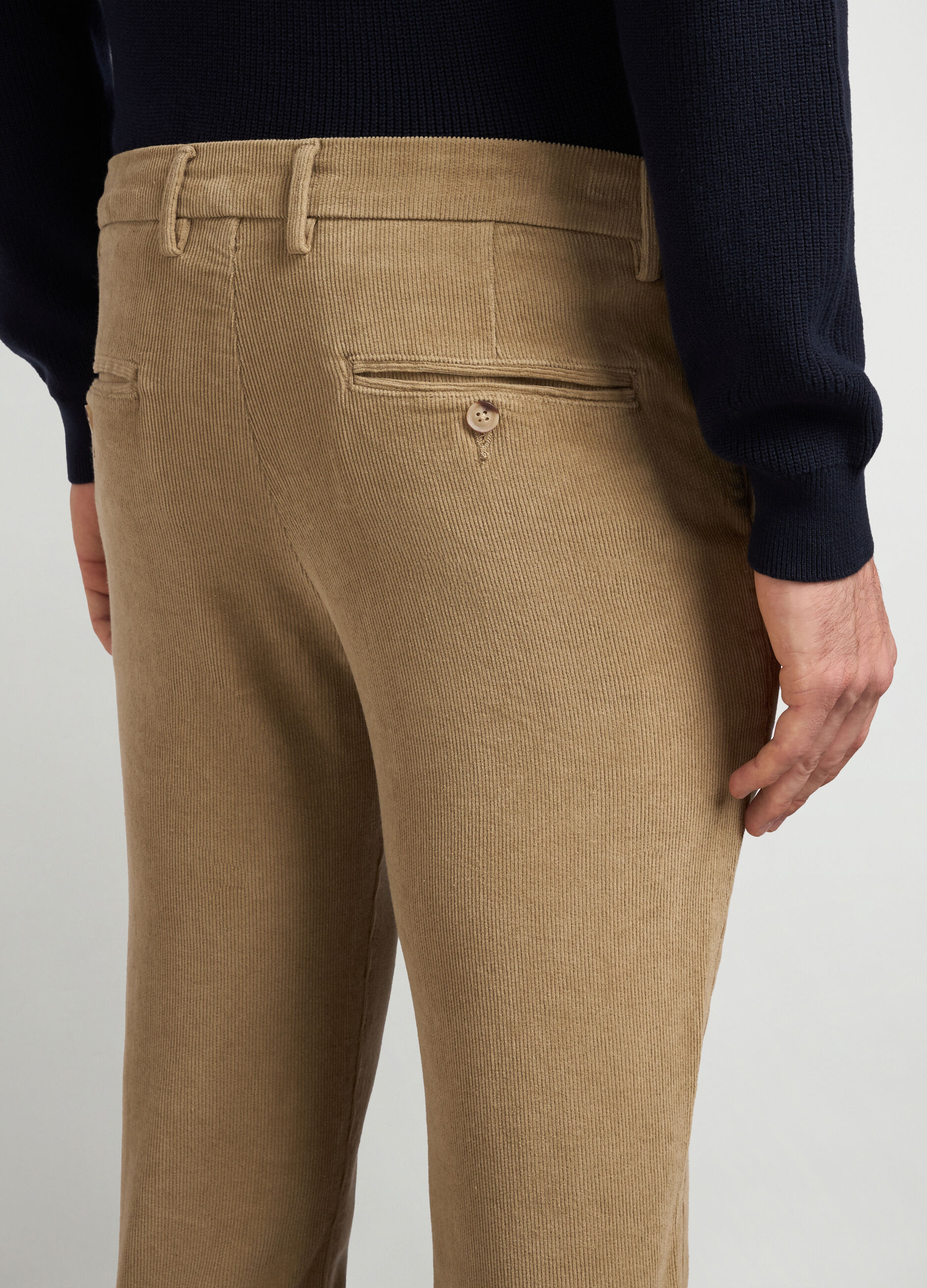 Pantaloni chino slim fit in velluto a coste uomo_2