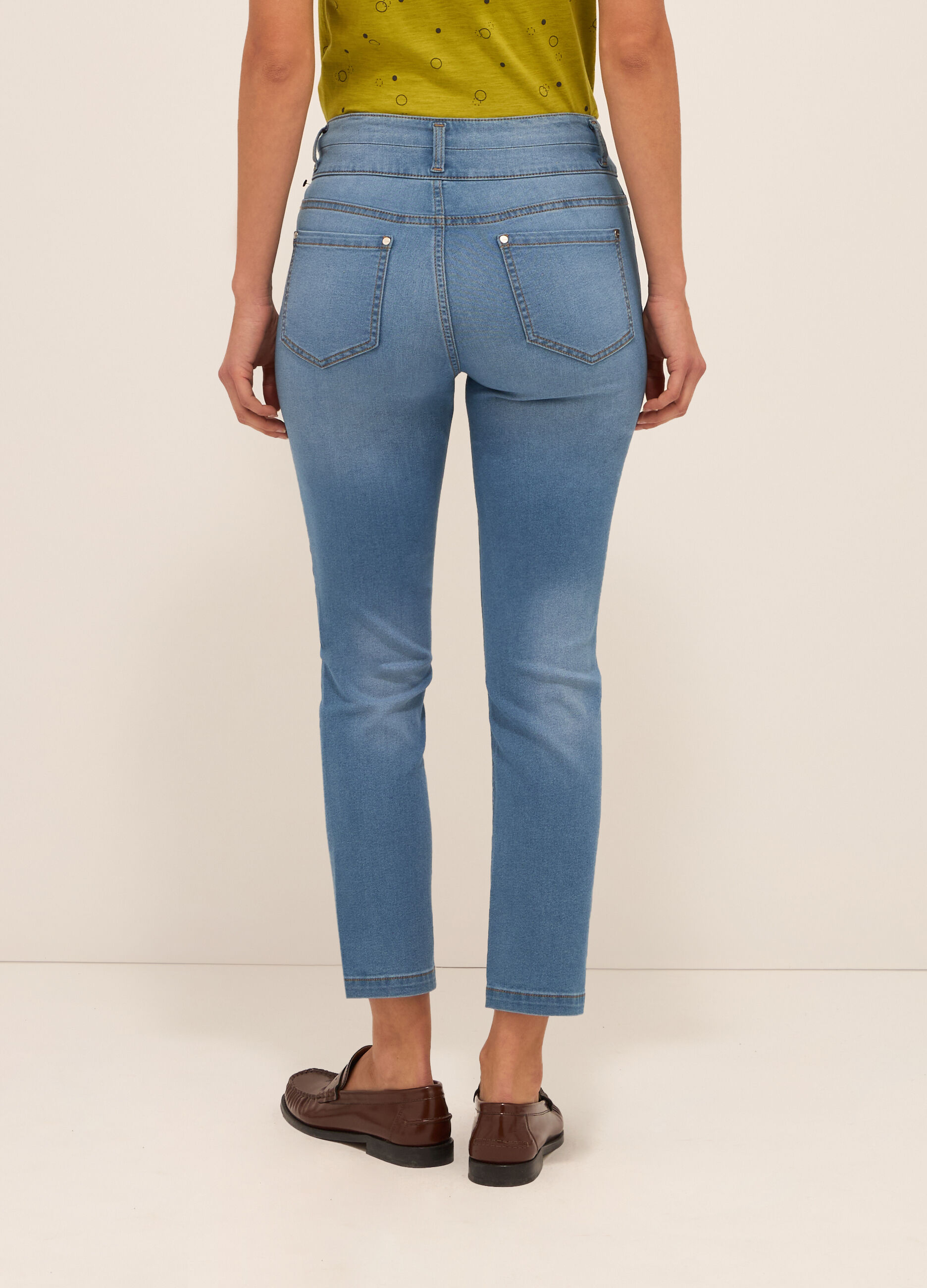 Pantaloni in denim di misto cotone donna_1