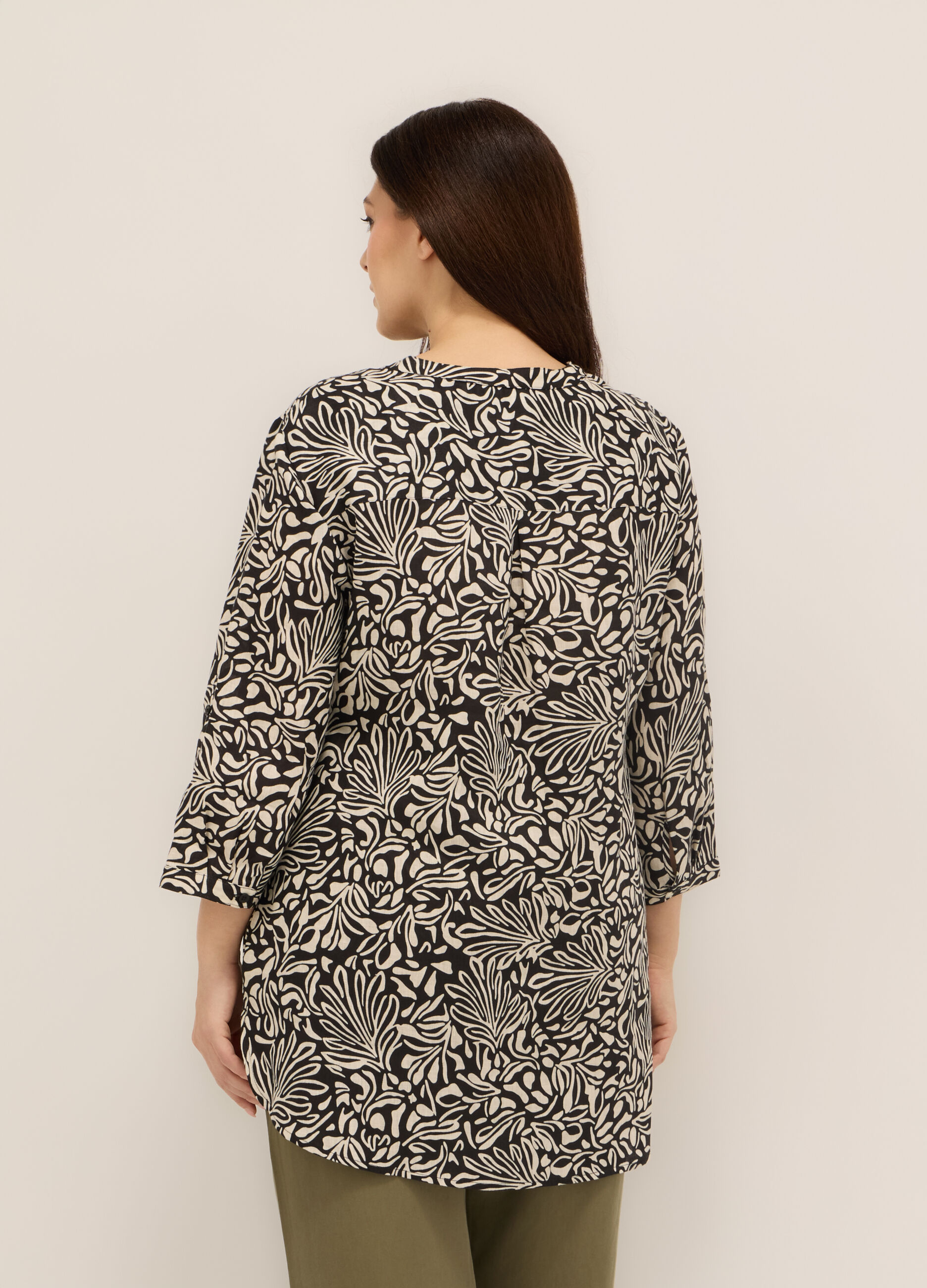 Blusa in puro lino con stampa donna curvy_1