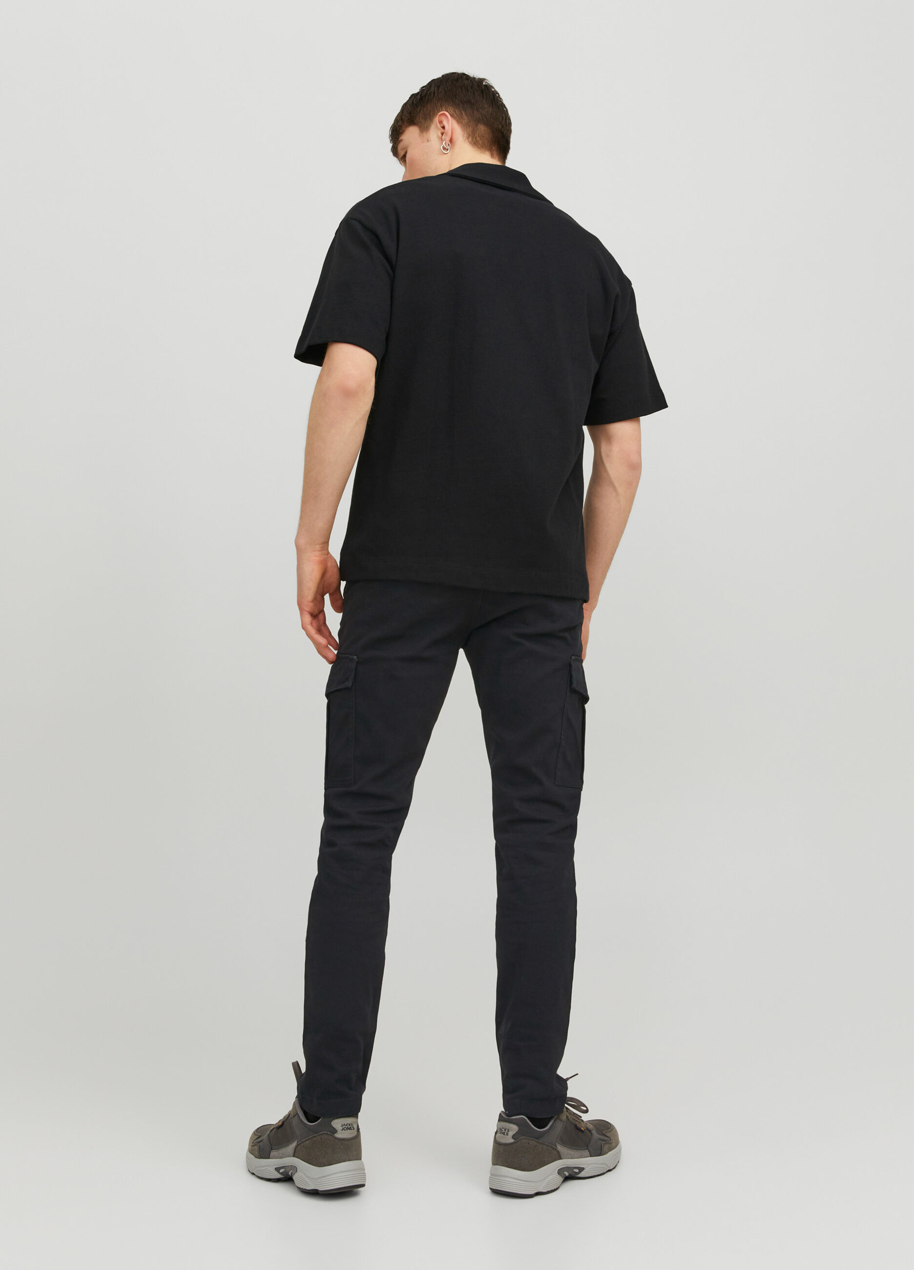Pantaloni slim fit cargo in twill di cotone uomo_1