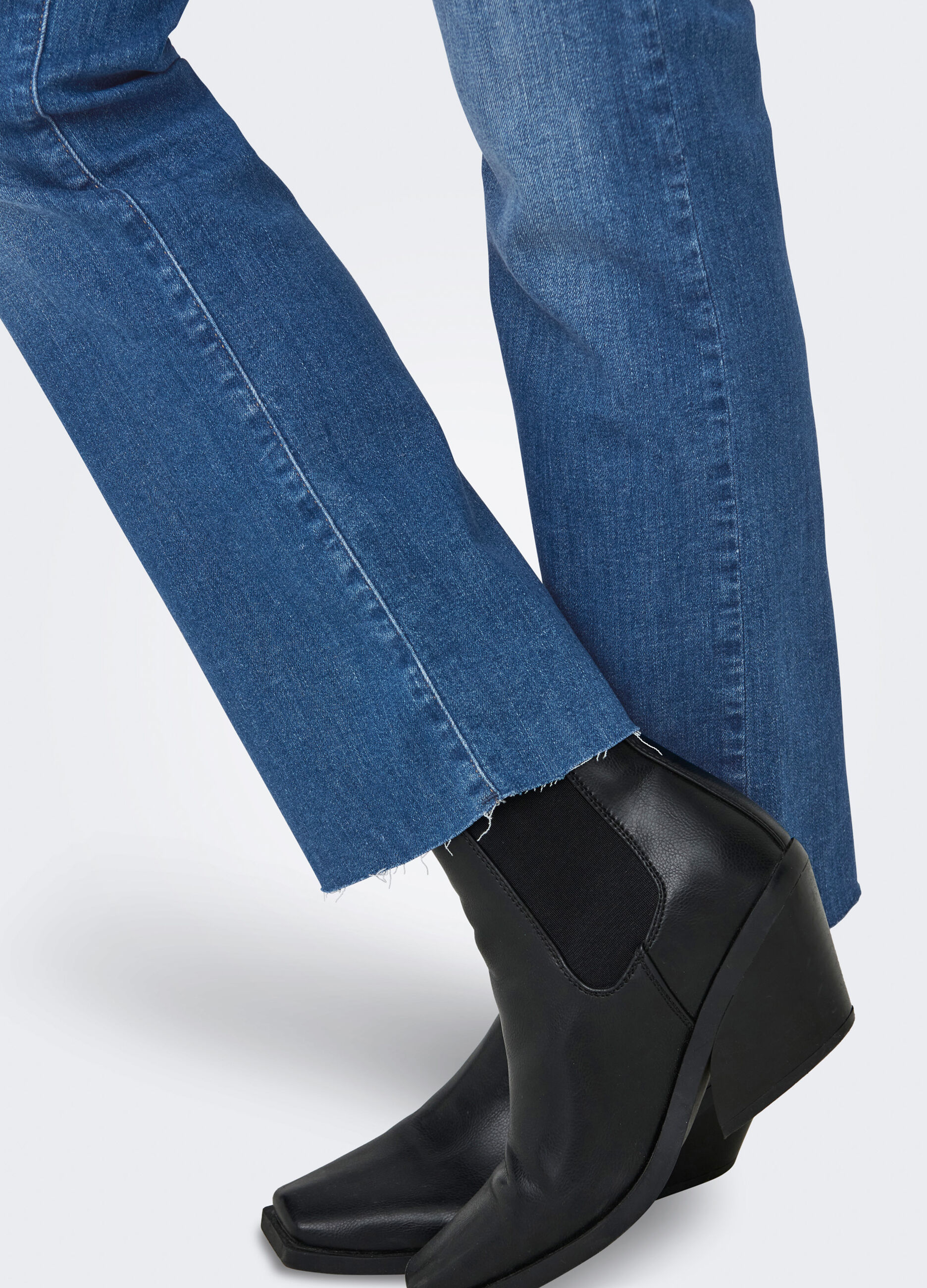 Pantaloni in denim donna