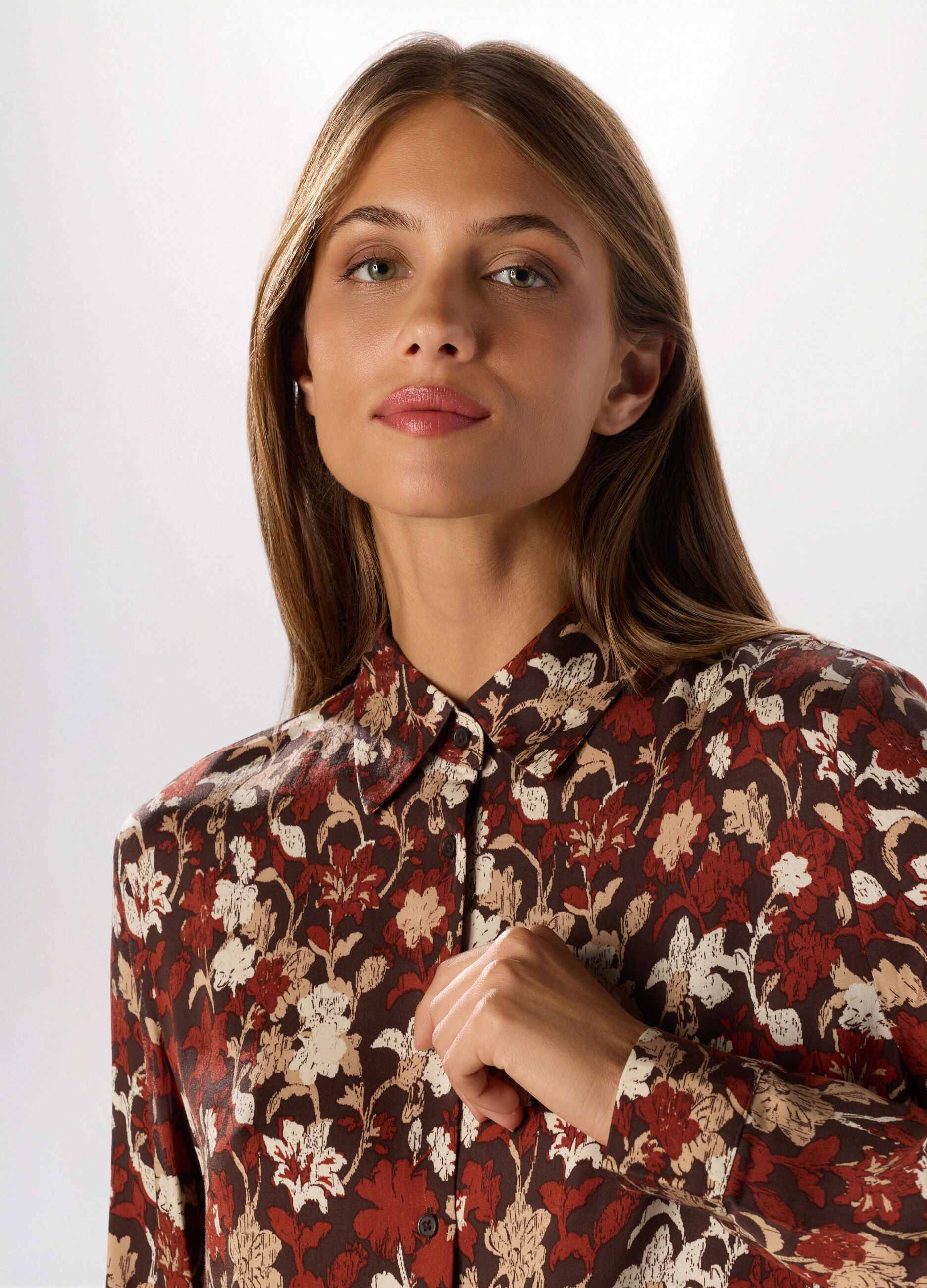 Camicia in raso di pura viscosa a maniche lunghe donna_2