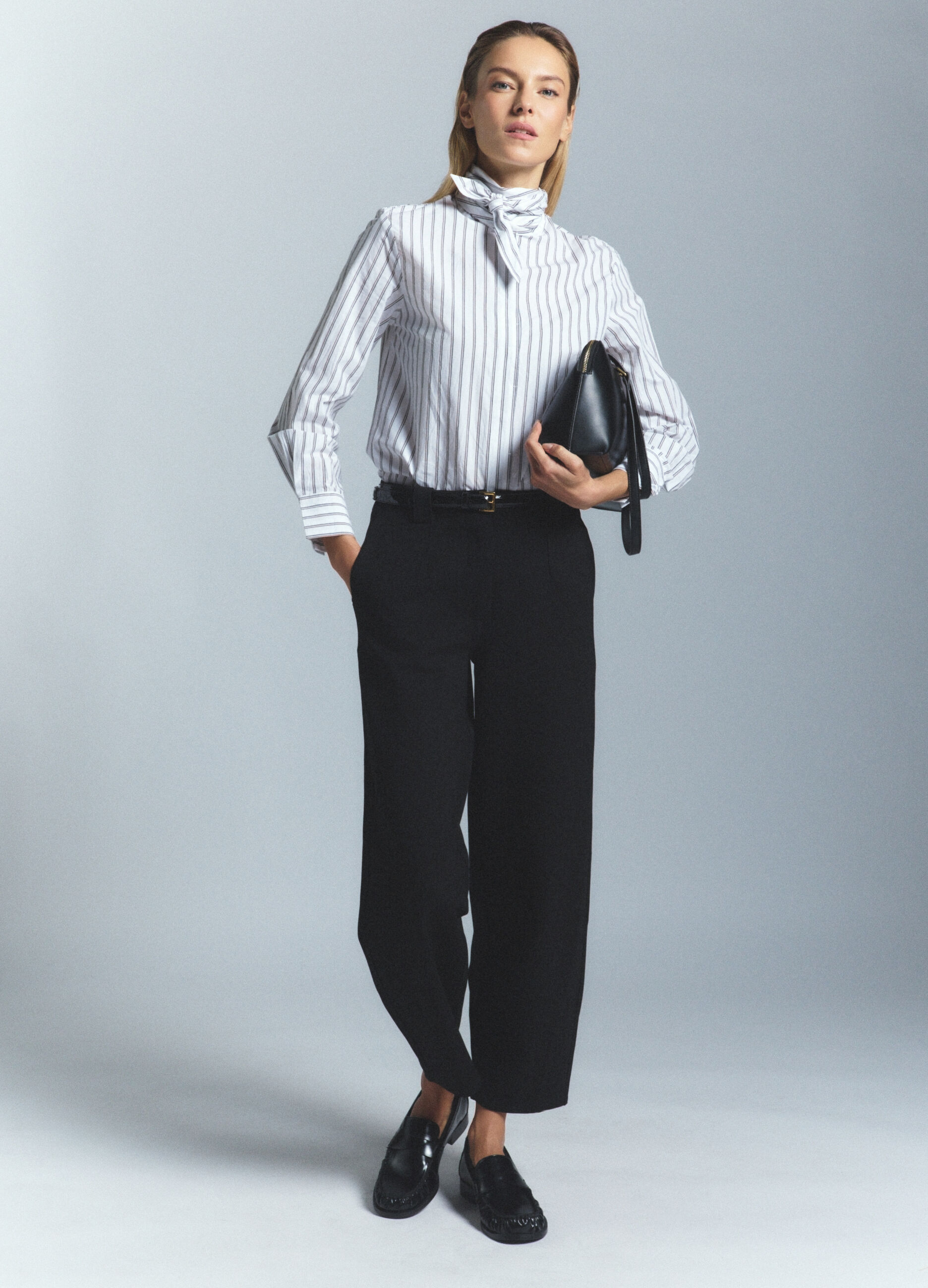 Pantaloni Carrot Fit in Punto Milano di viscosa stretch donna_1